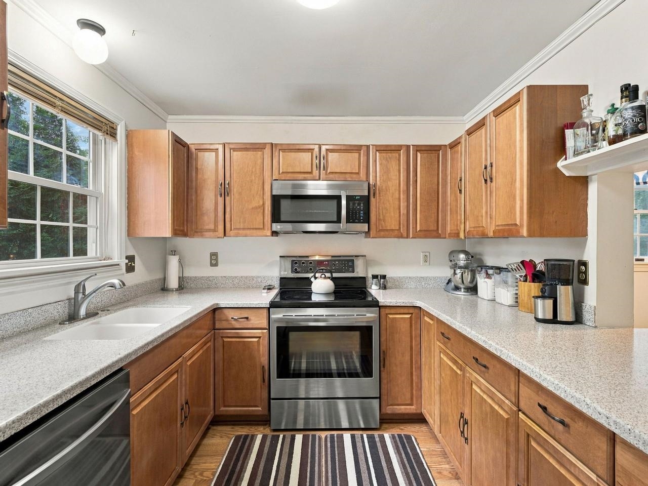 175 Kennedy Drive Property Photo 2