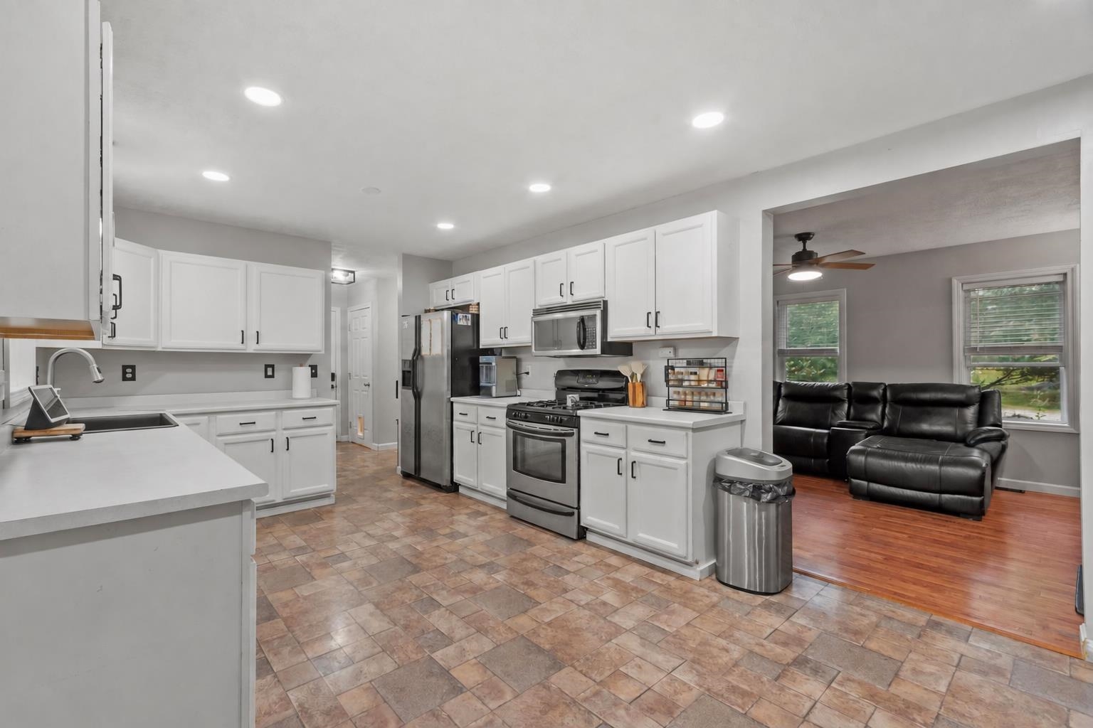 31 Monroe Circle Property Photo 13