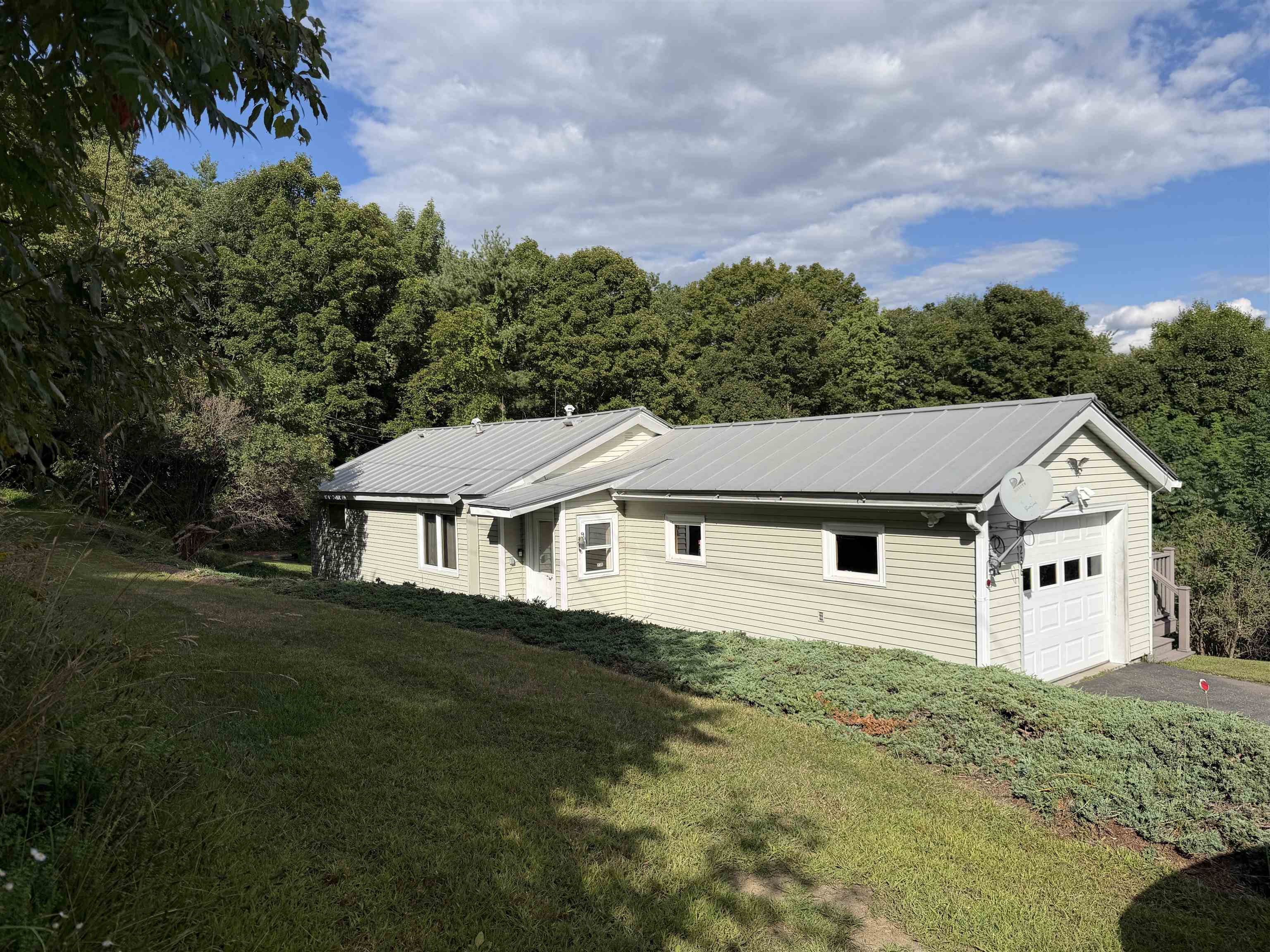 236 Summer Street Property Photo 2