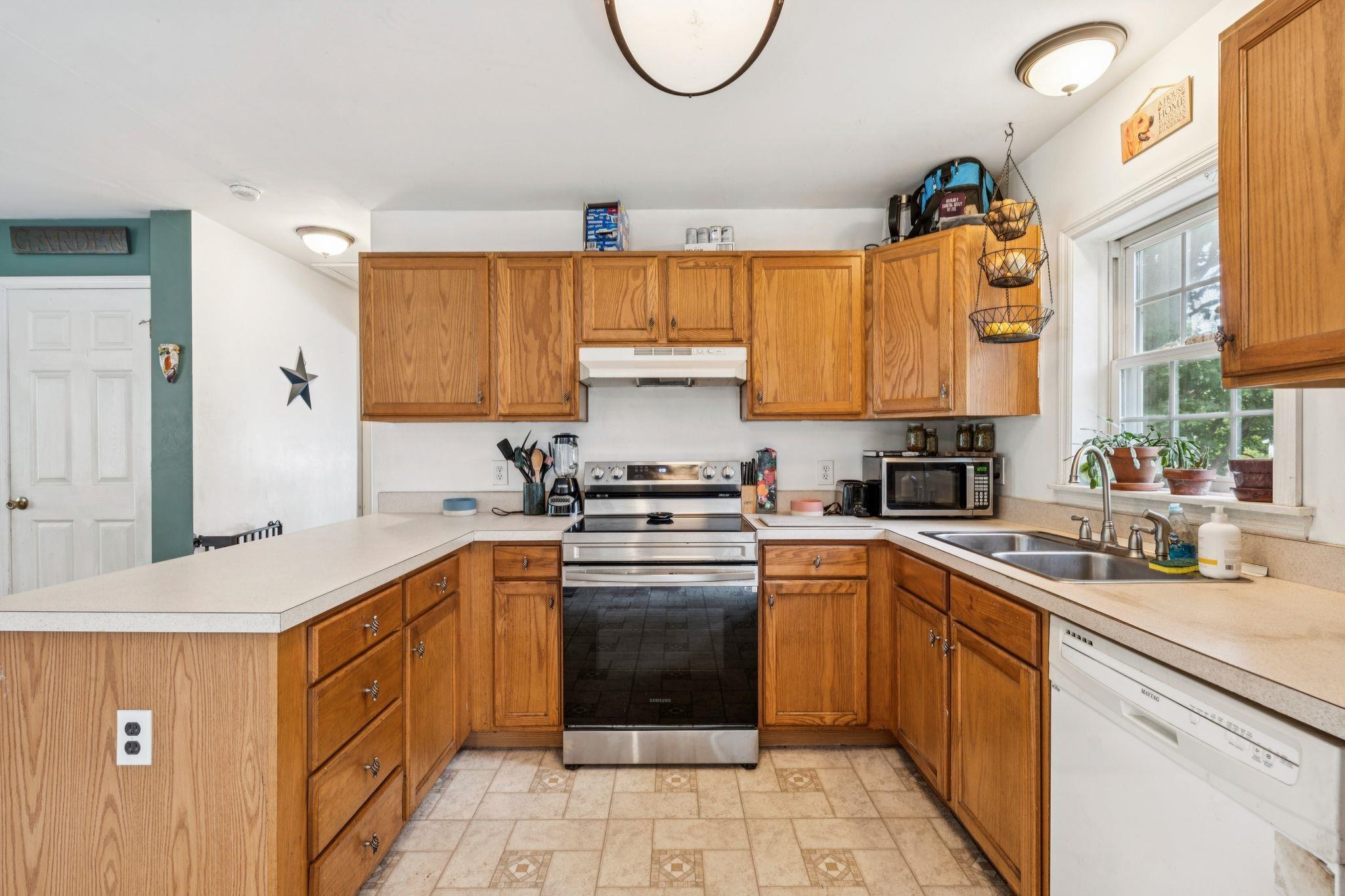 183 Maple Avenue Property Photo 7