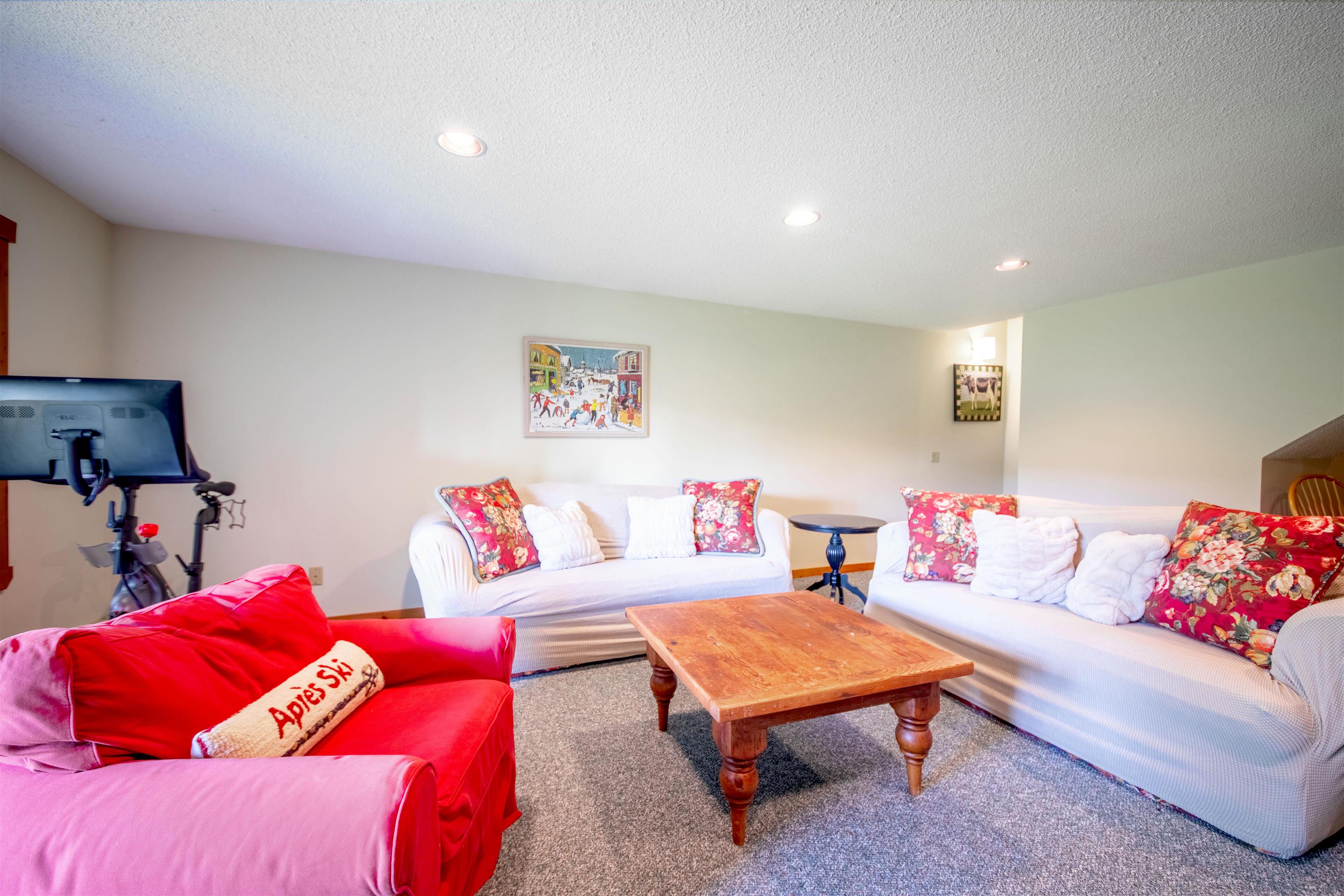 38d Greenspring Road Property Photo 31