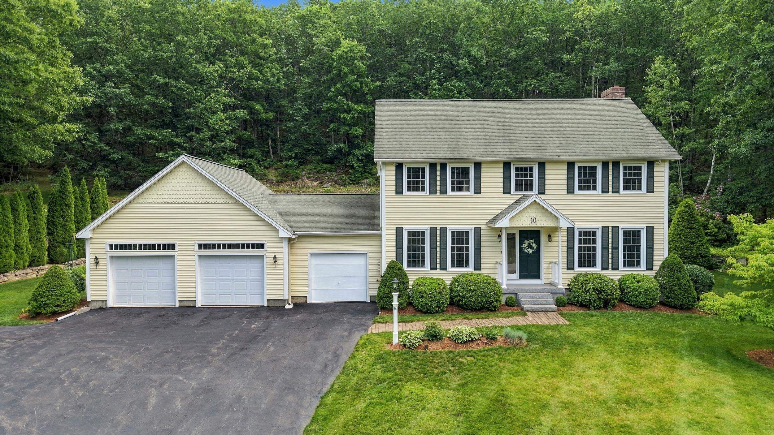 10 Winding Valley Road Property Photo 1
