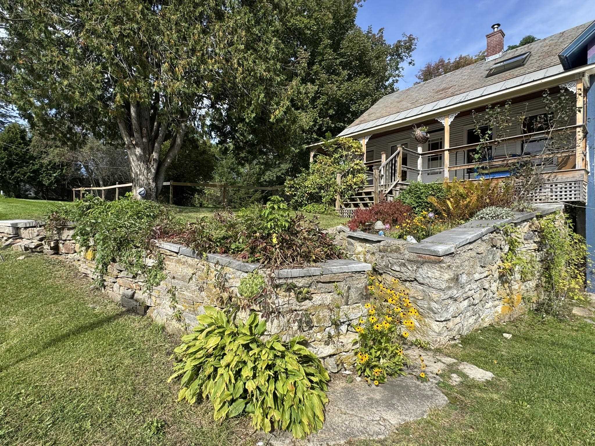 1001 Maple Street Property Photo 3