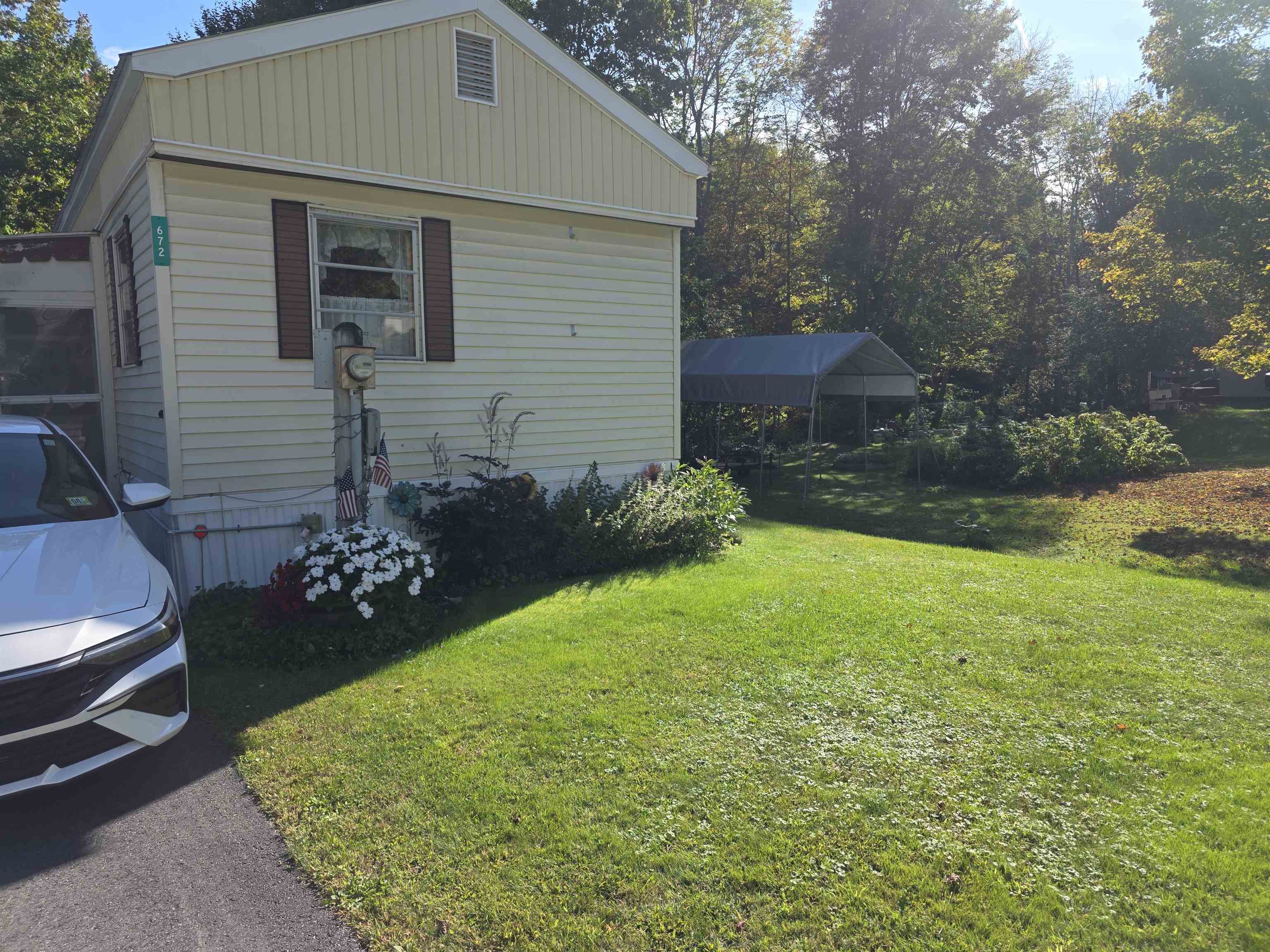 672 Giddings Street Property Photo 3