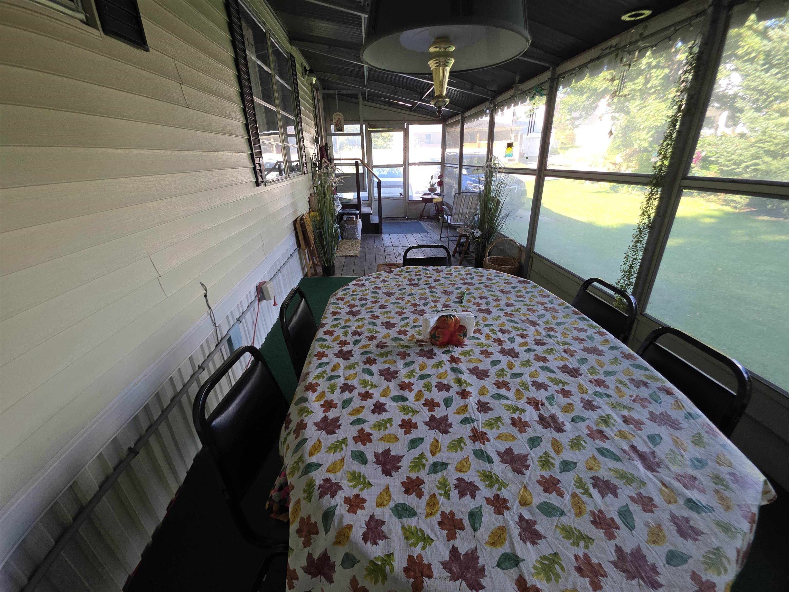 672 Giddings Street Property Photo 8