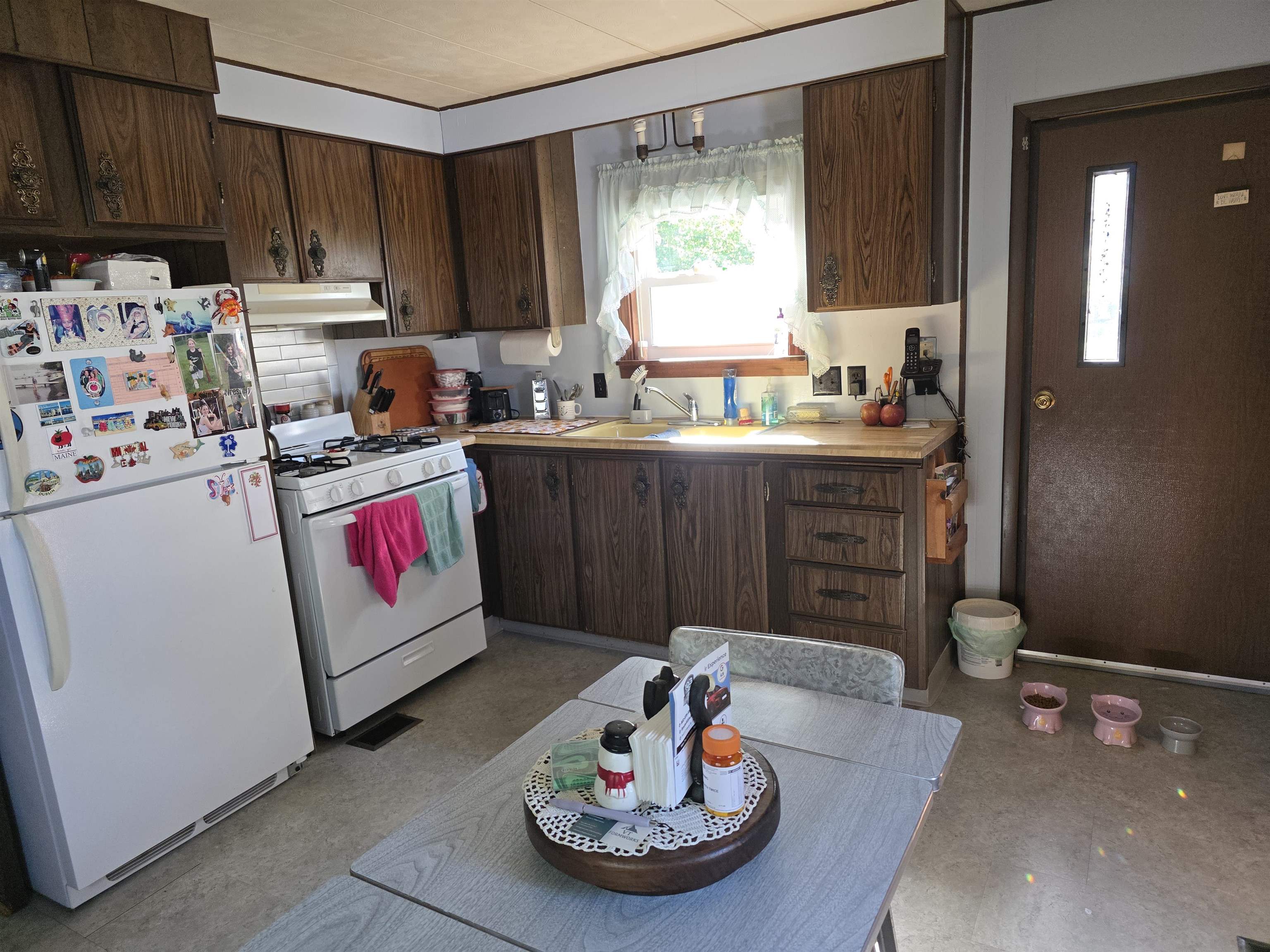 672 Giddings Street Property Photo 14