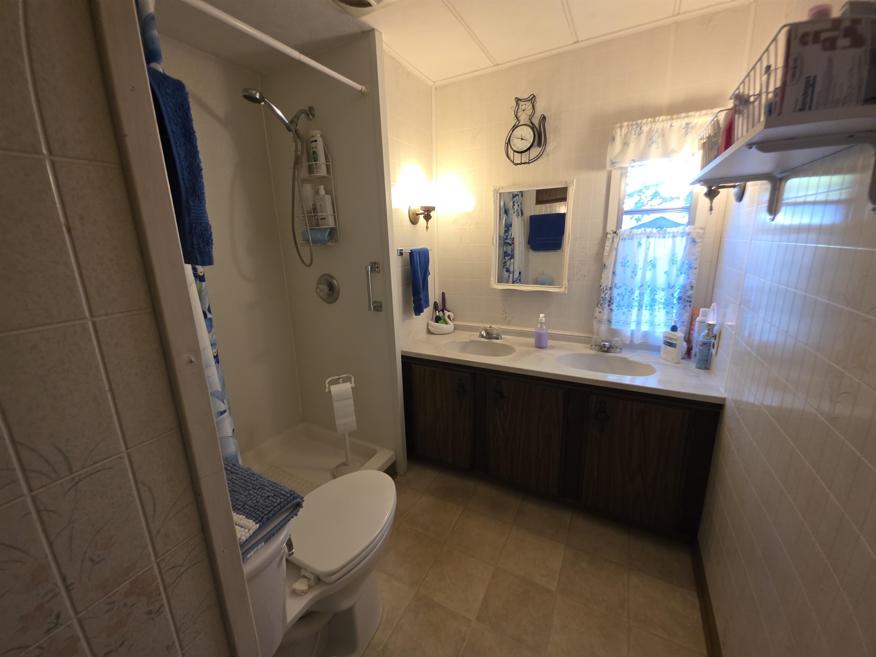 672 Giddings Street Property Photo 18