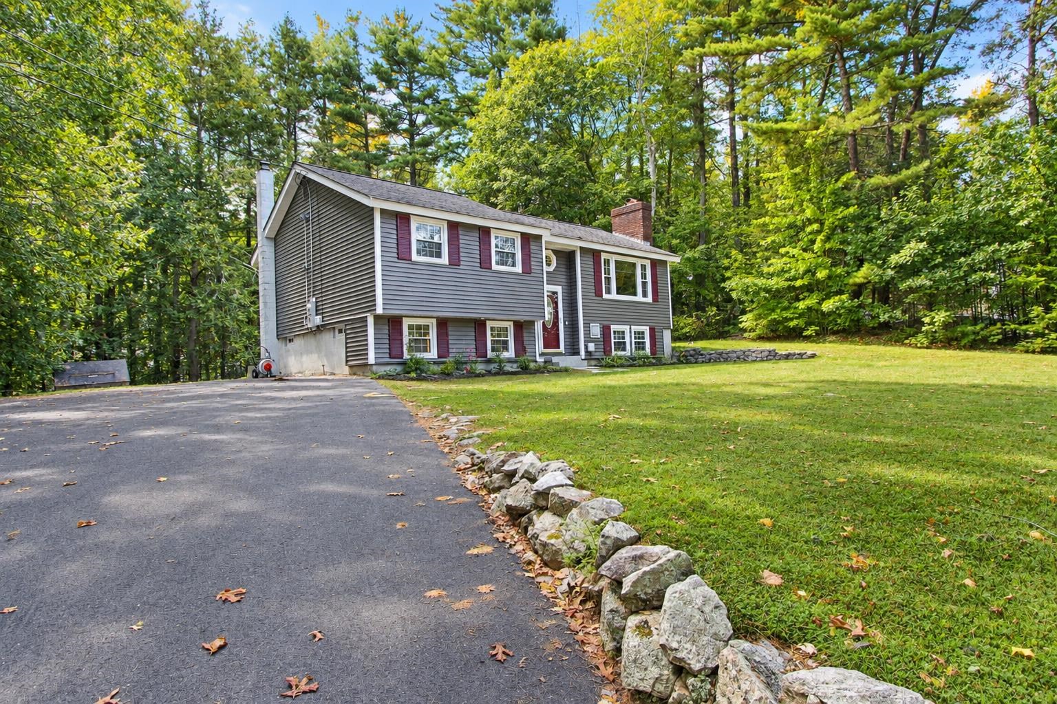 12 Roundtree Drive Property Photo 1