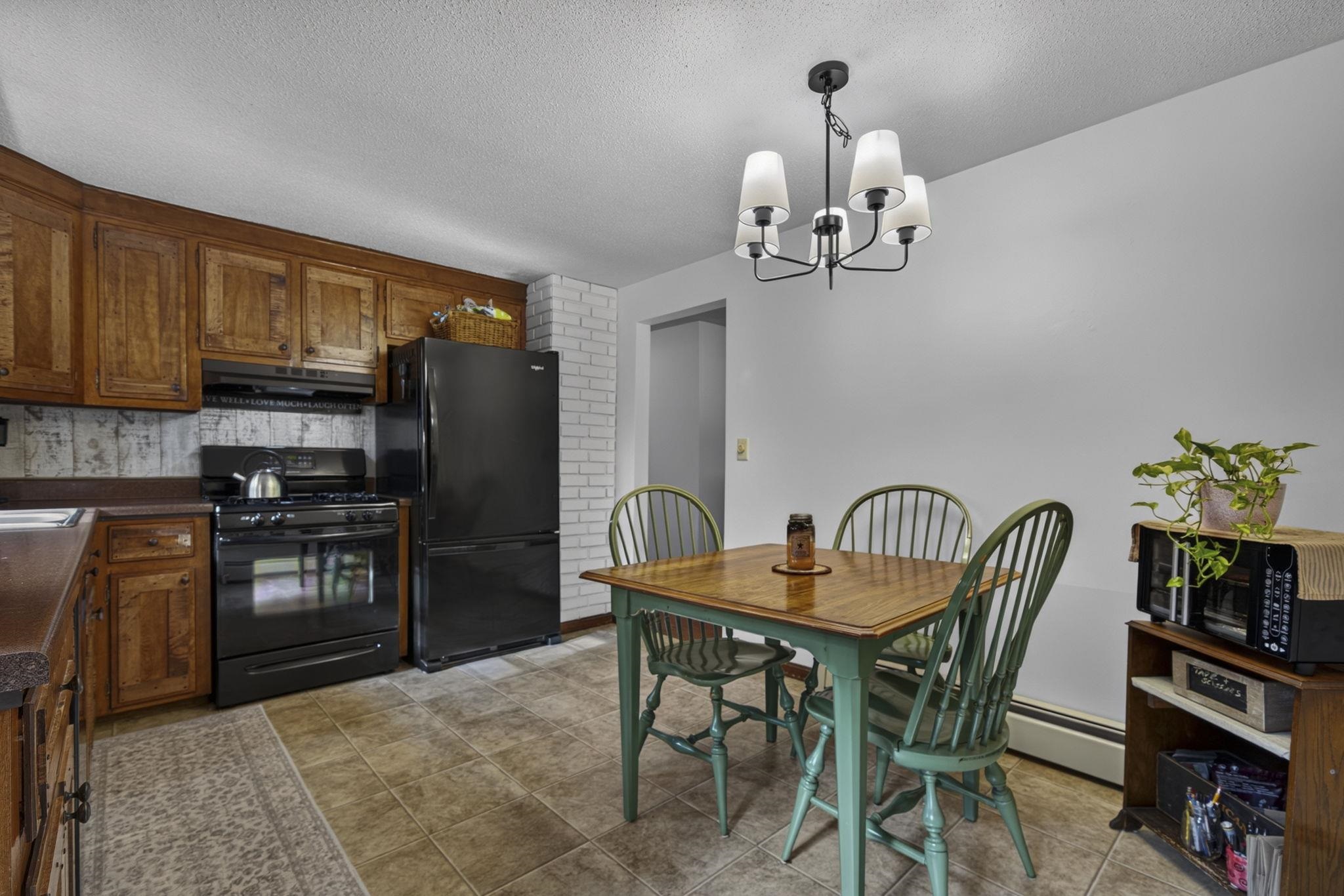 19 Level Street Property Photo 7