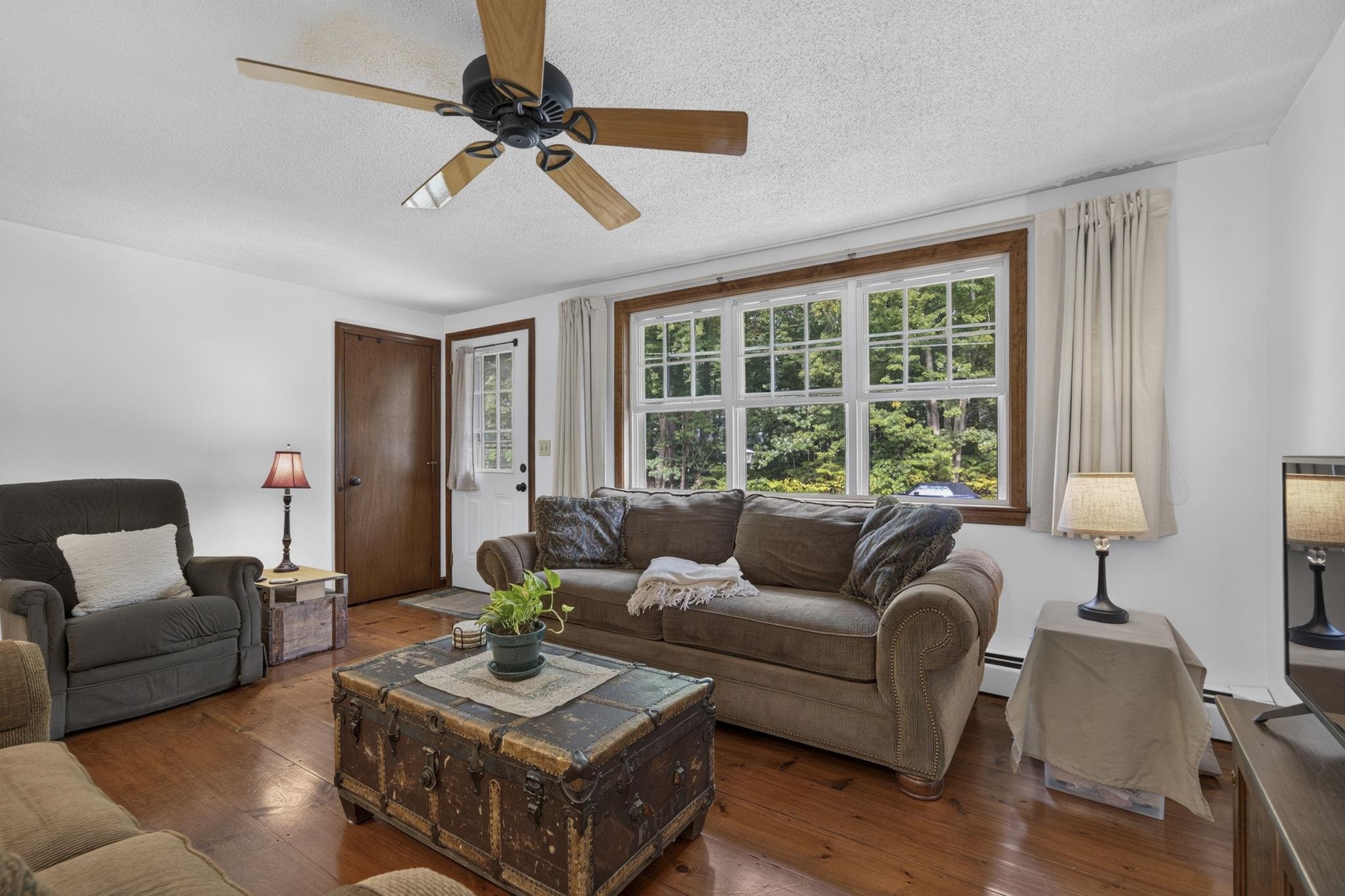 19 Level Street Property Photo 11