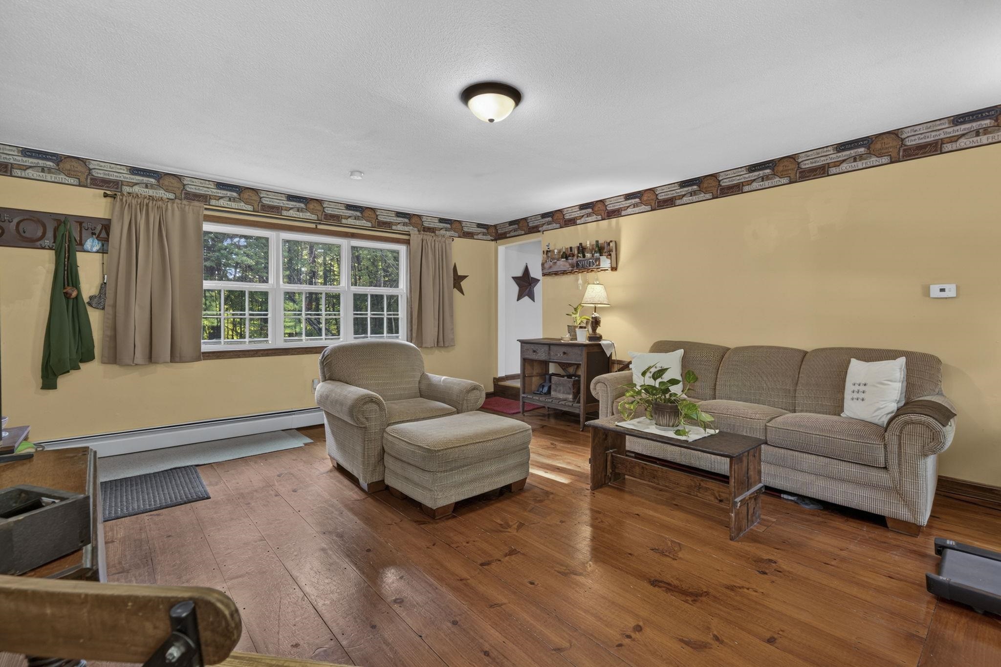 19 Level Street Property Photo 15