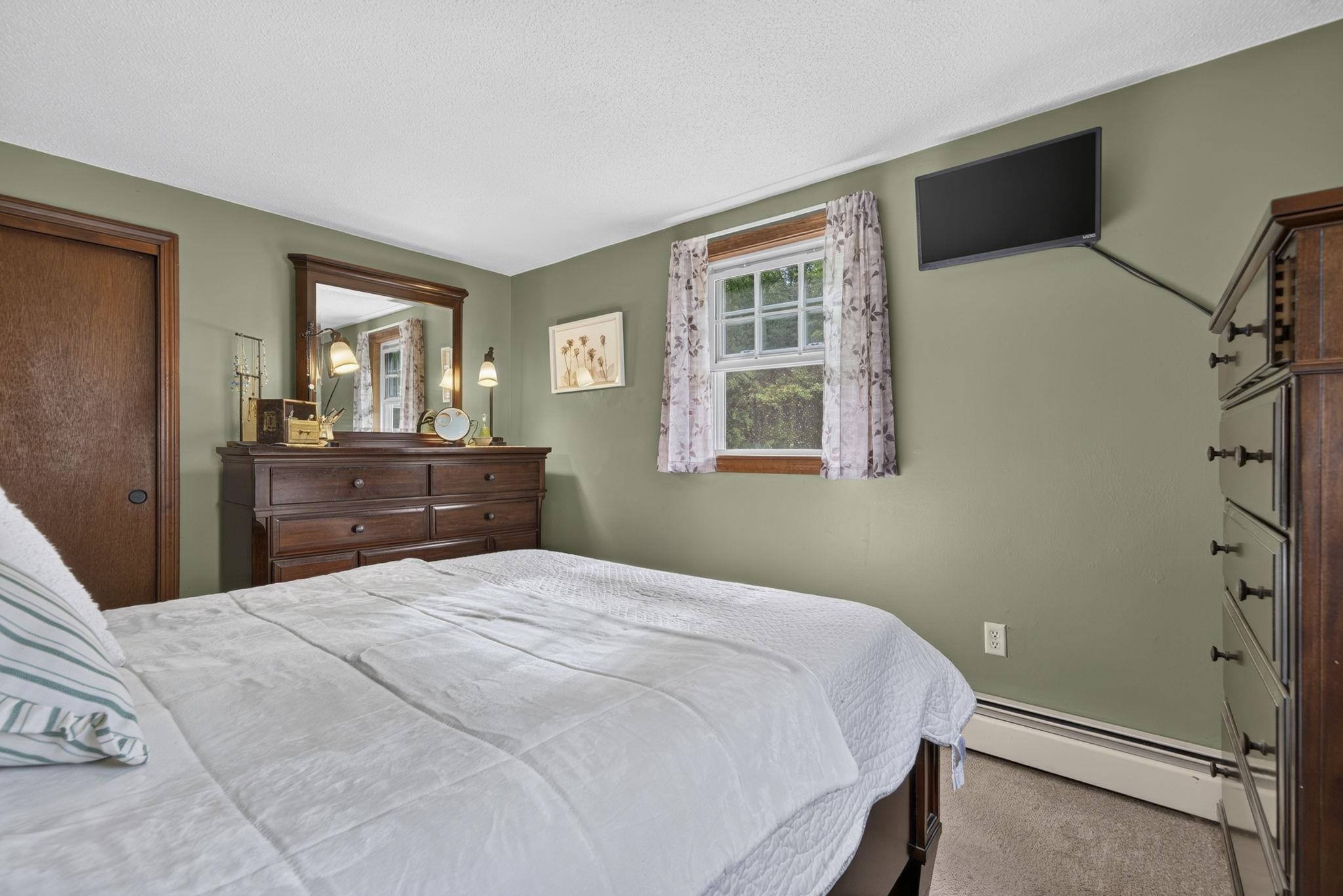 19 Level Street Property Photo 19
