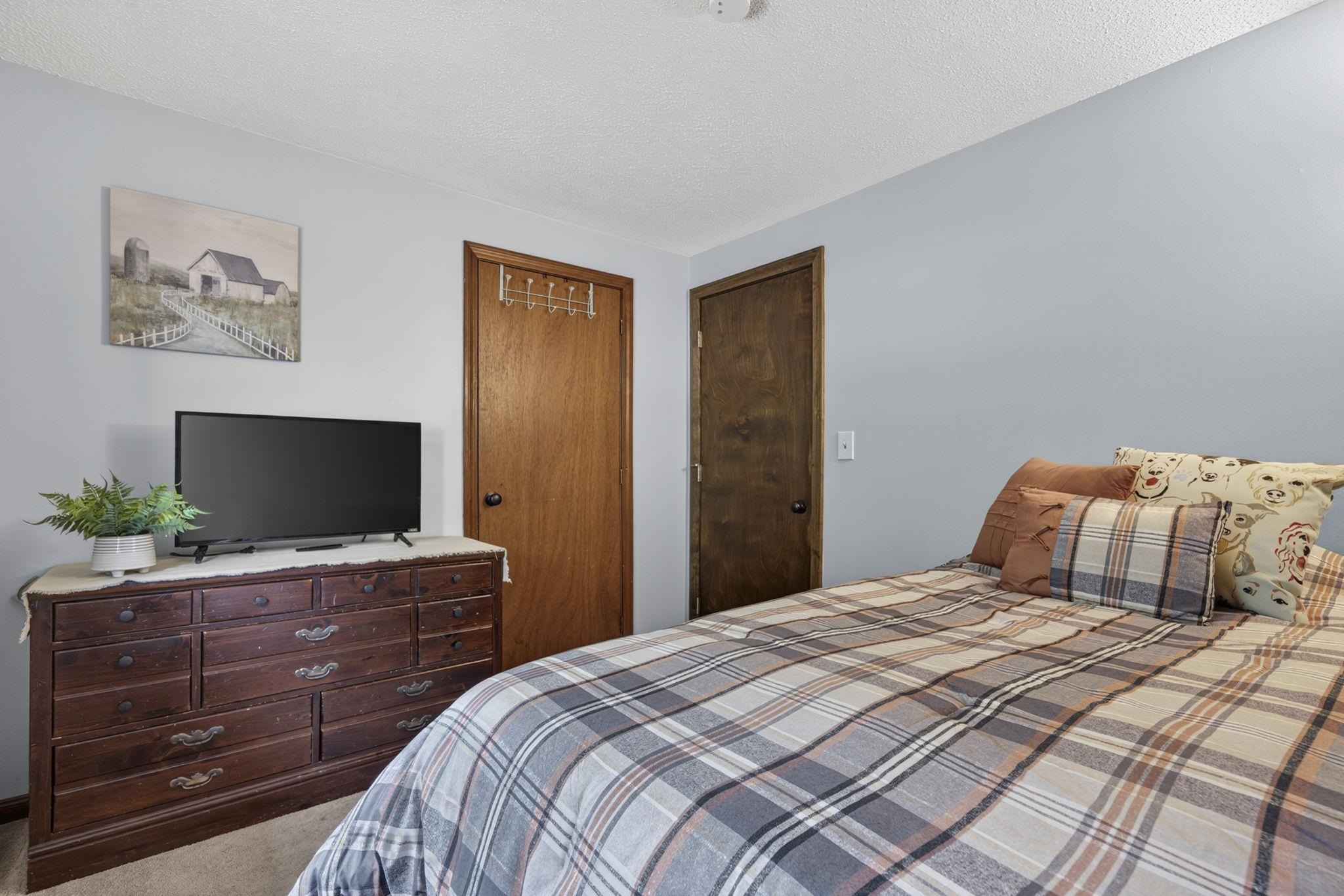 19 Level Street Property Photo 22