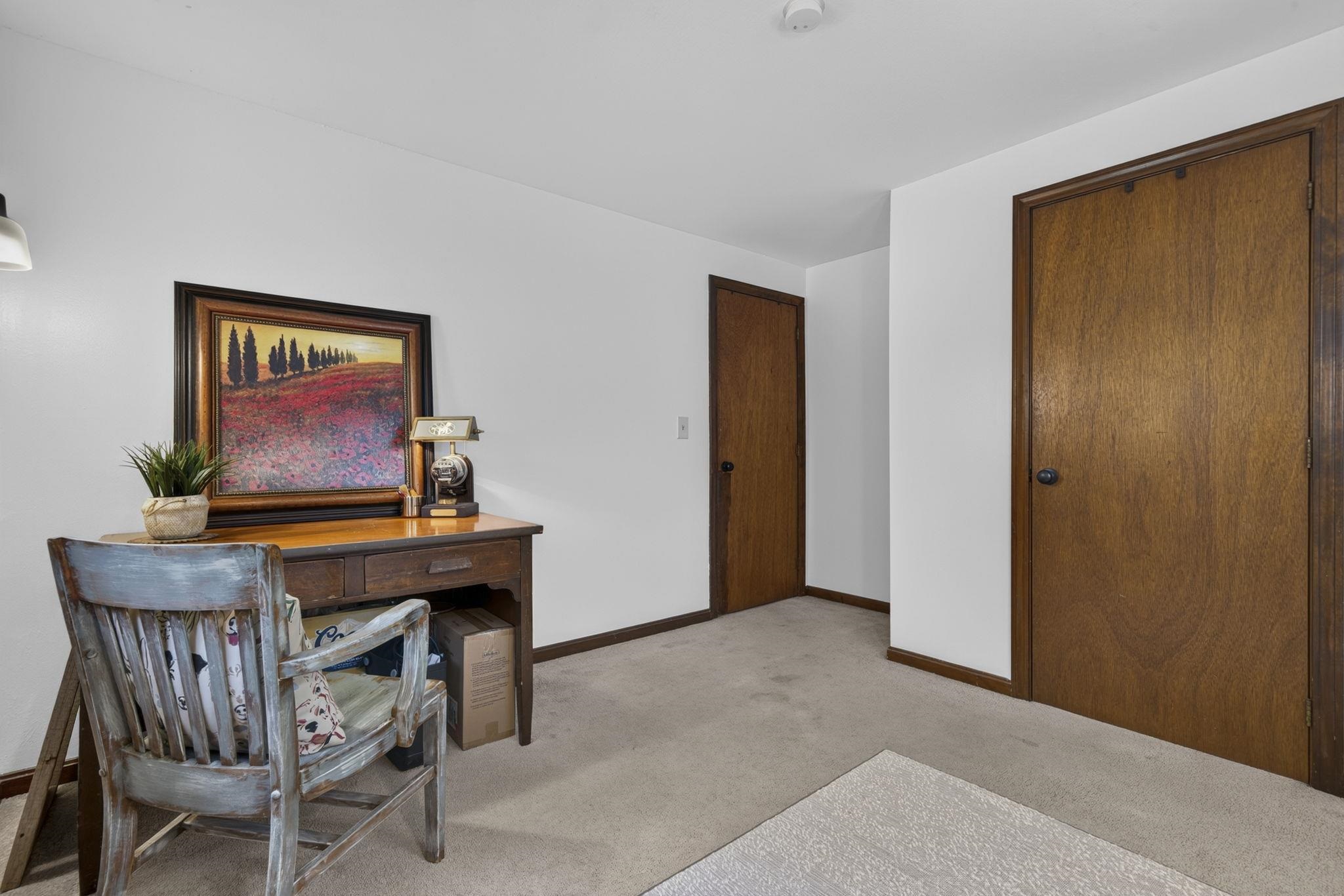 19 Level Street Property Photo 25
