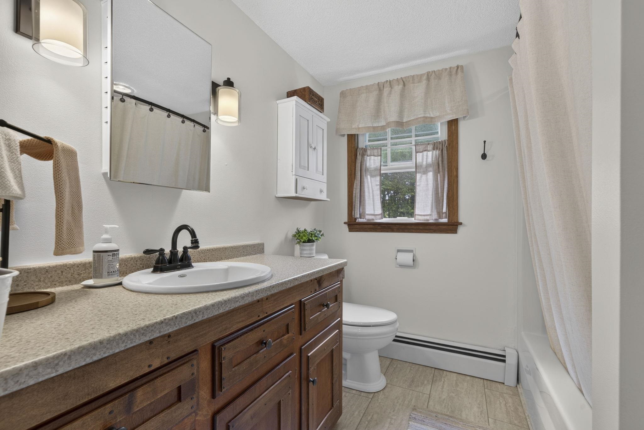 19 Level Street Property Photo 26