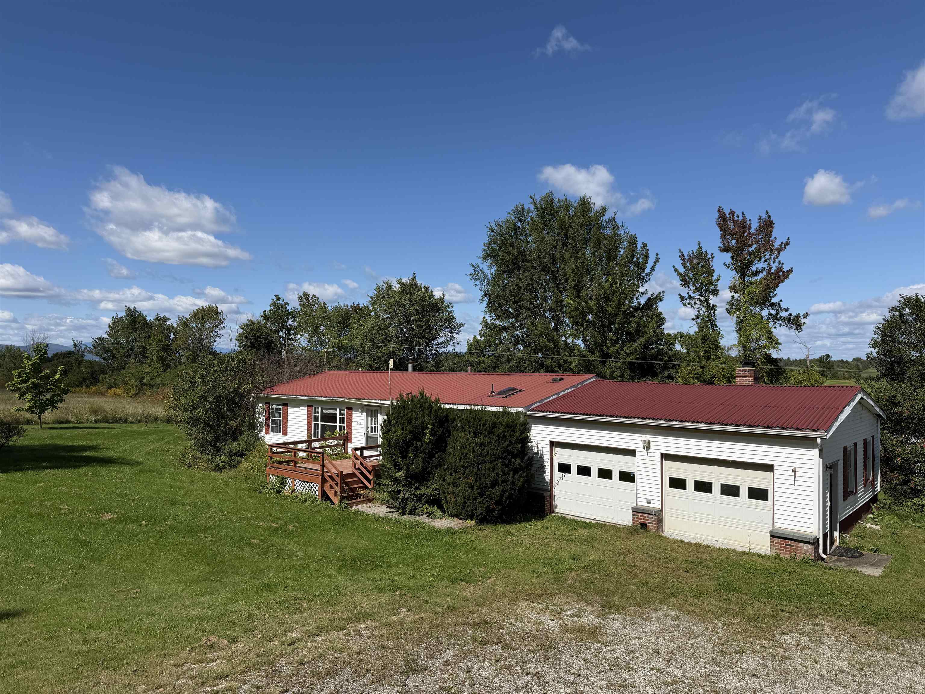 881 Orchard Drive Property Photo 3