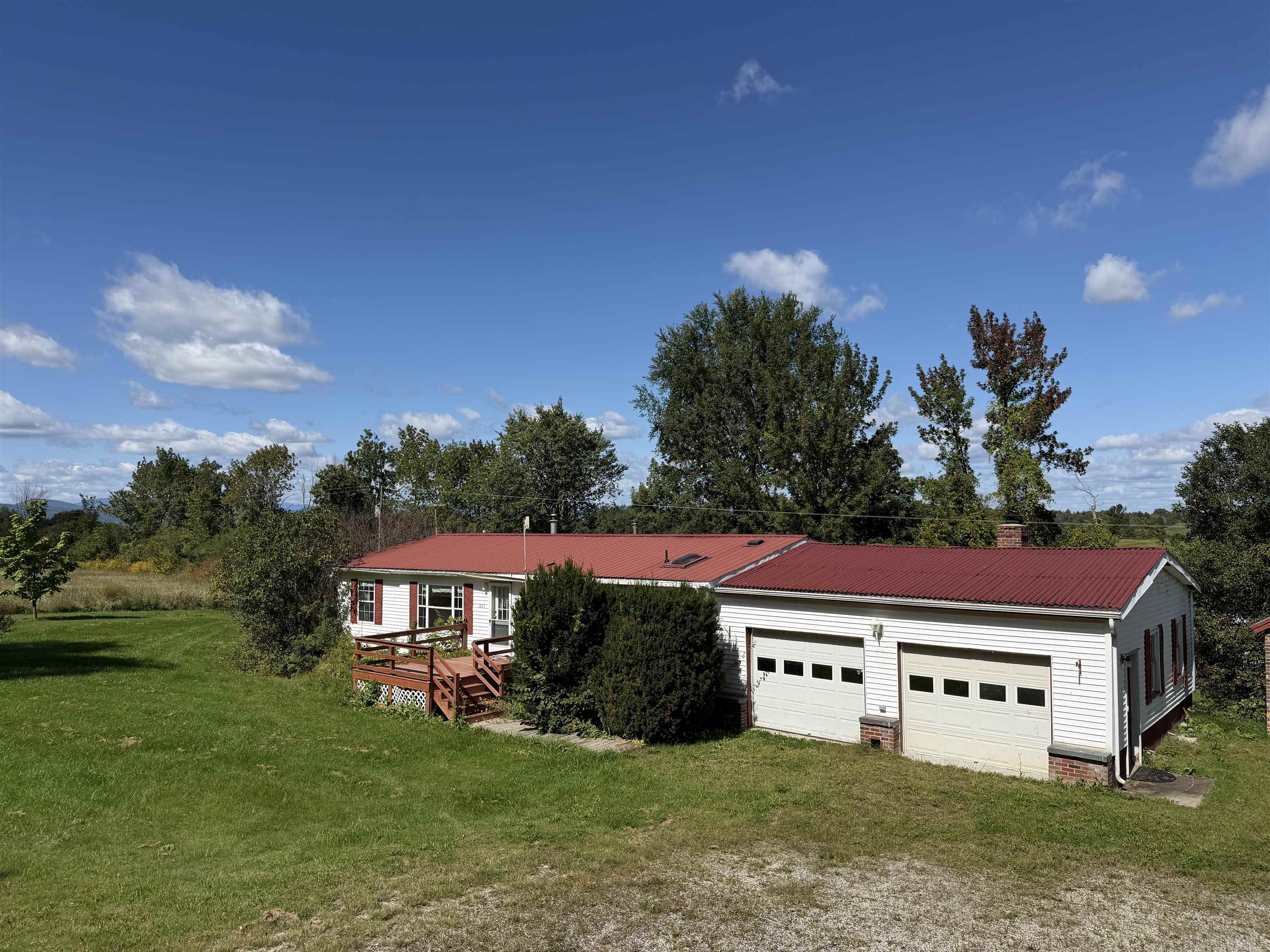 881 Orchard Drive Property Photo 4