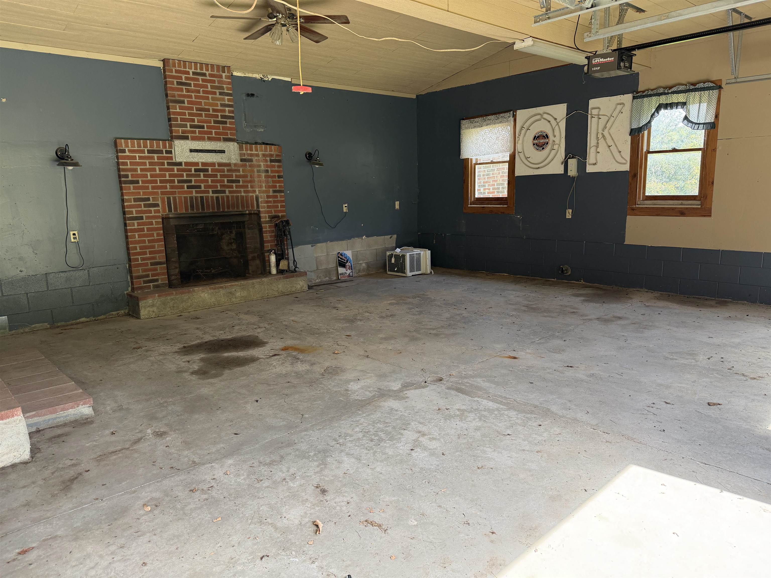 881 Orchard Drive Property Photo 5