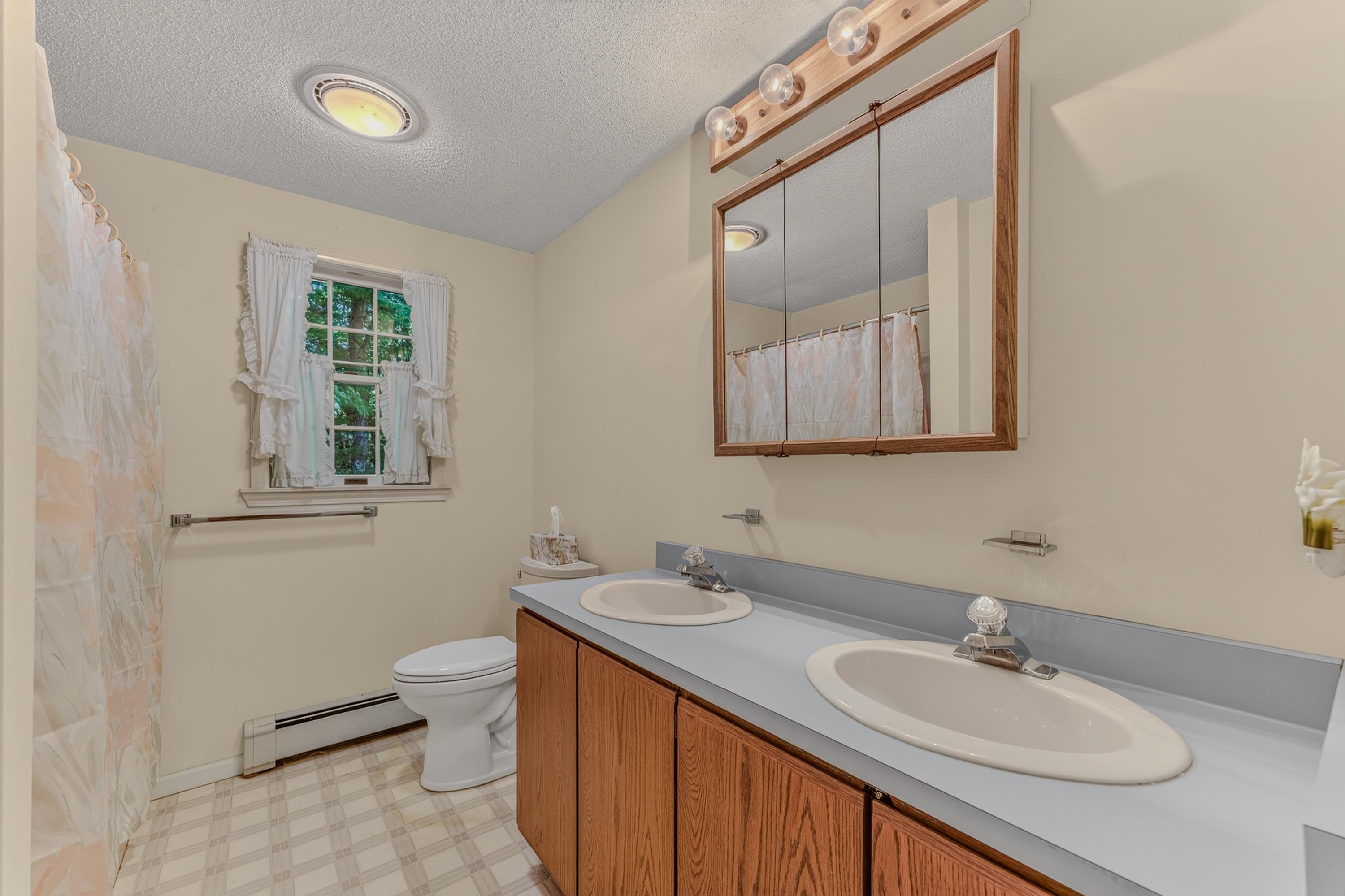 195 Castle Lane Property Photo 21
