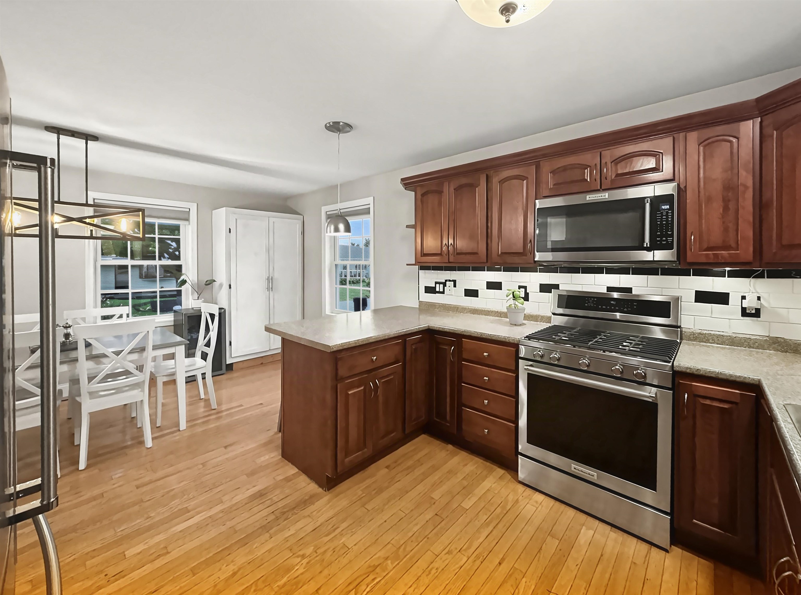 9 Plummer Street Property Photo 5