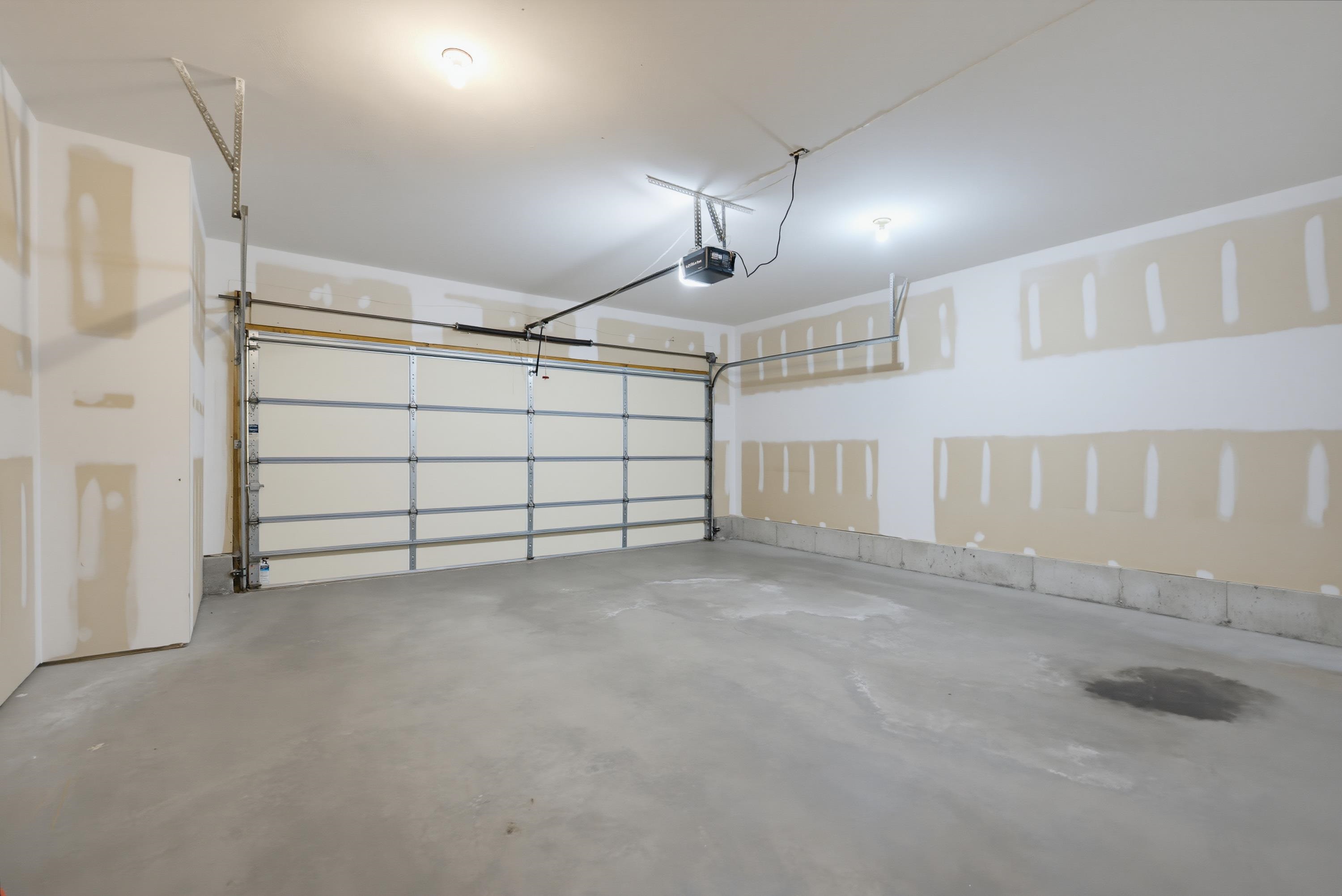 101 Maple Street Property Photo 7