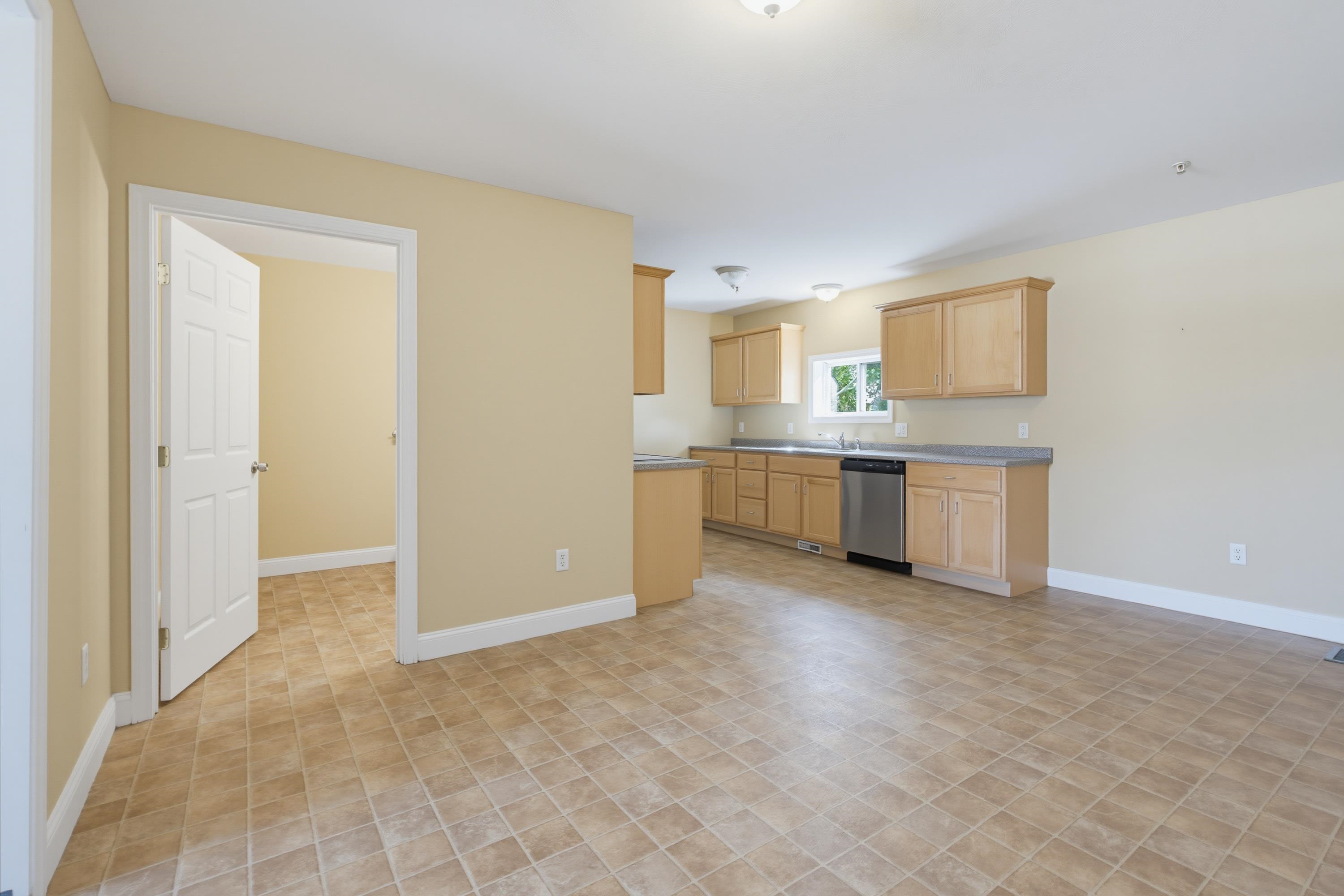 101 Maple Street Property Photo 13
