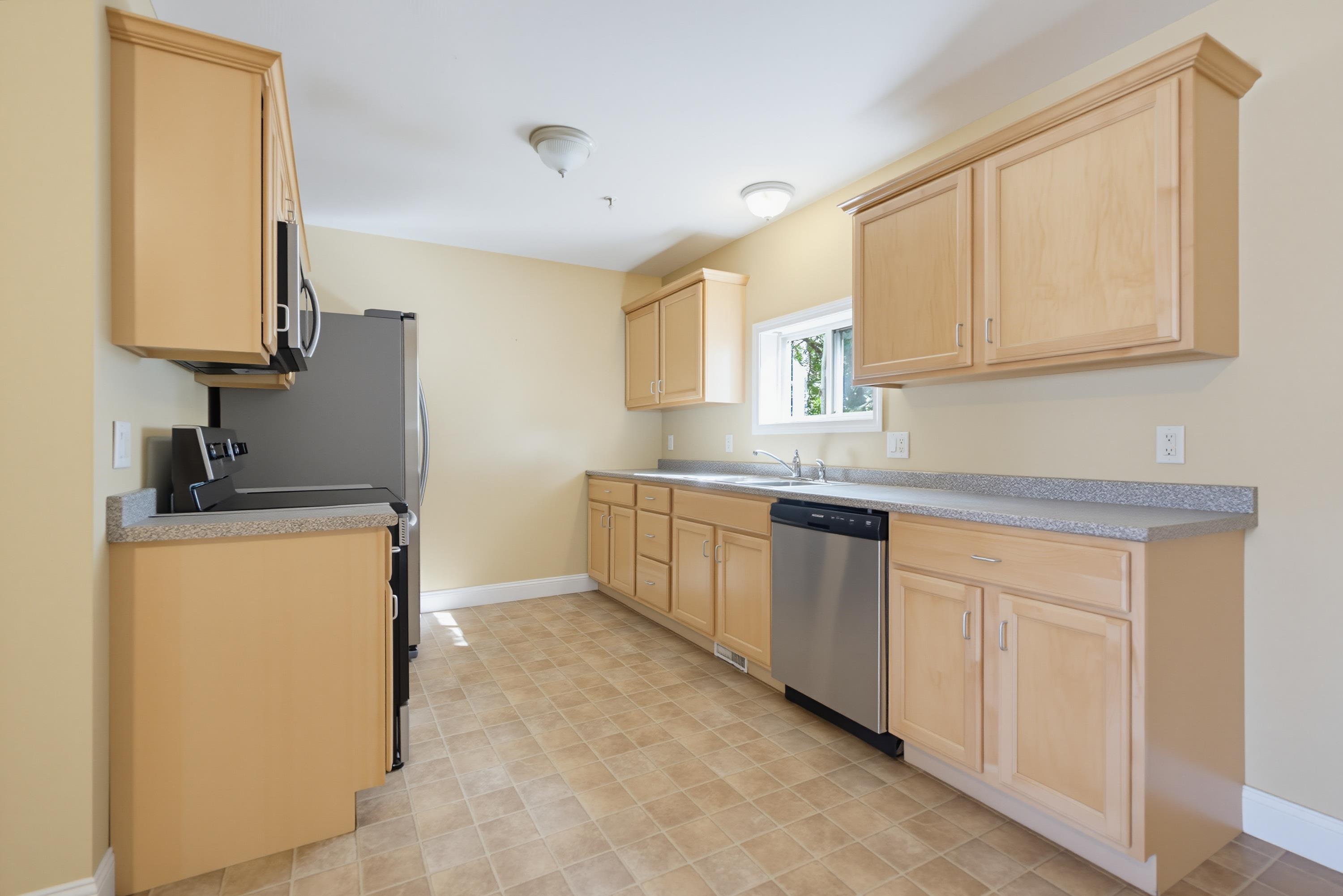 101 Maple Street Property Photo 14