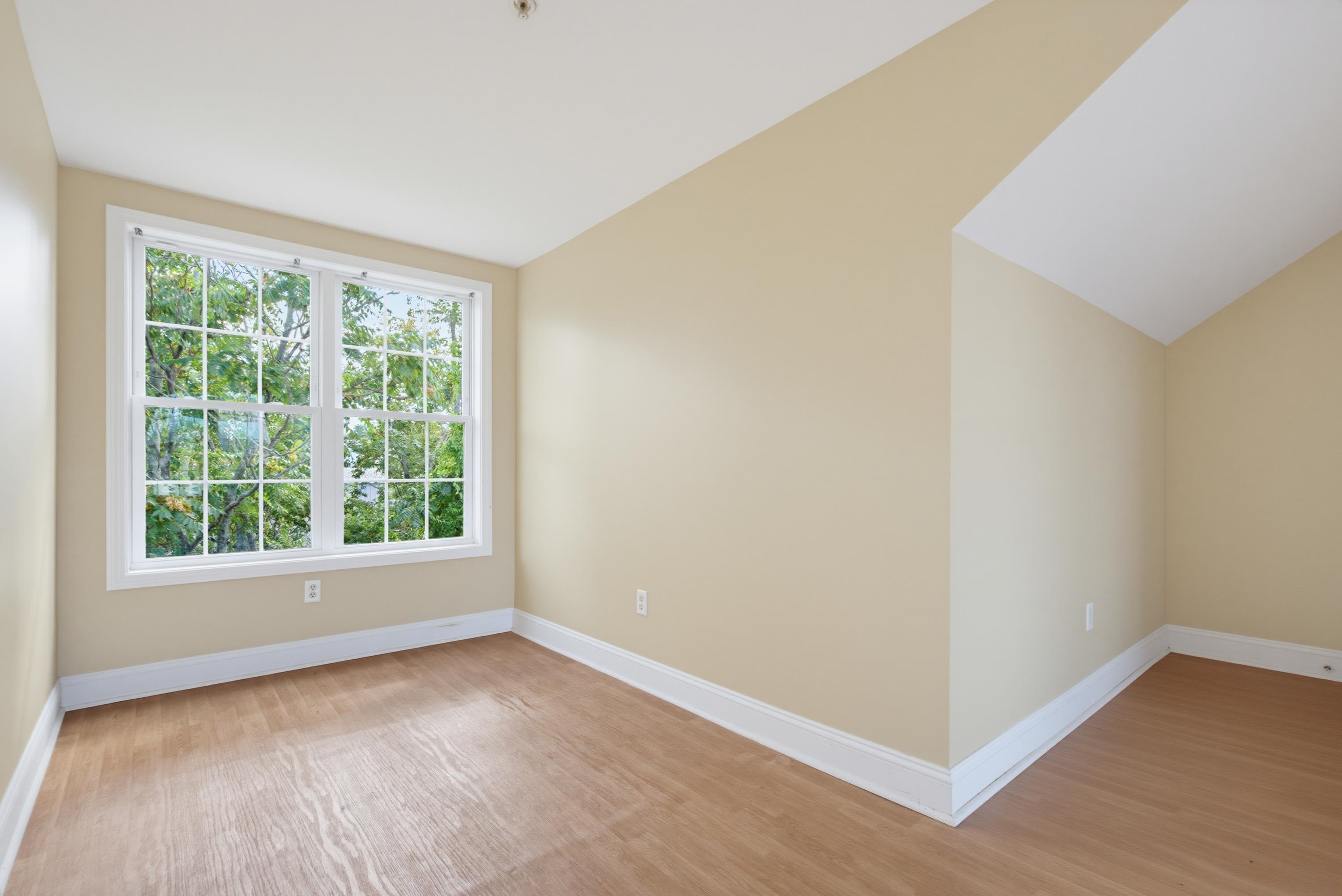 101 Maple Street Property Photo 36