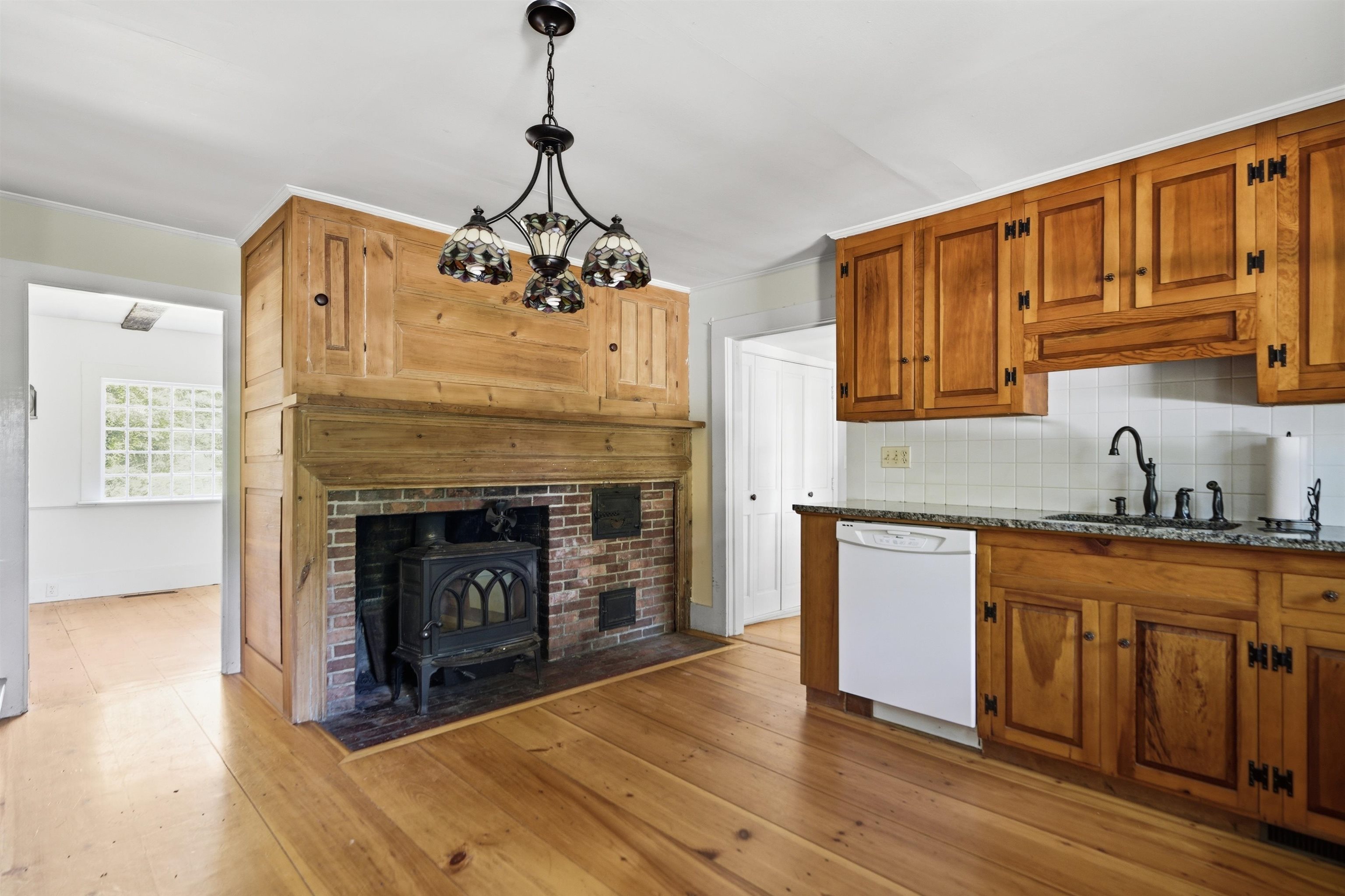 872 Hemlock Corner Loop Property Photo 13