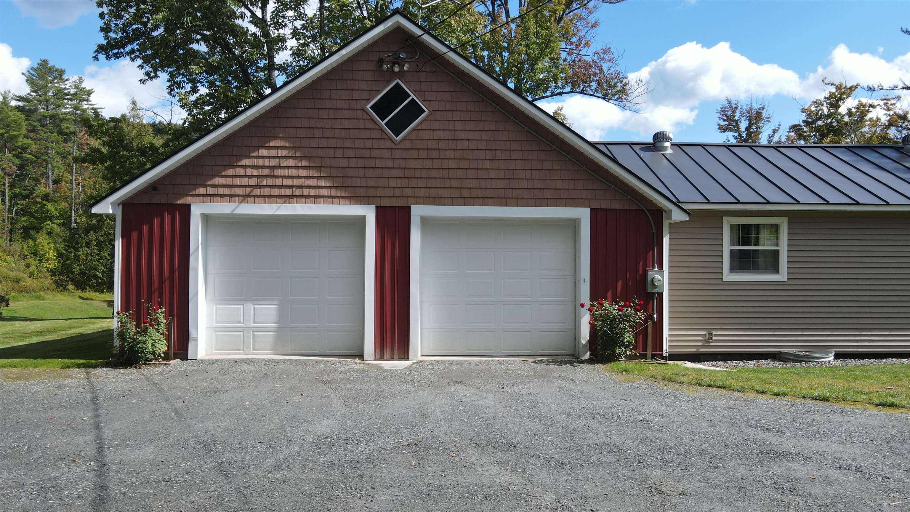 808 Whitcomb Hill Road Property Photo 4