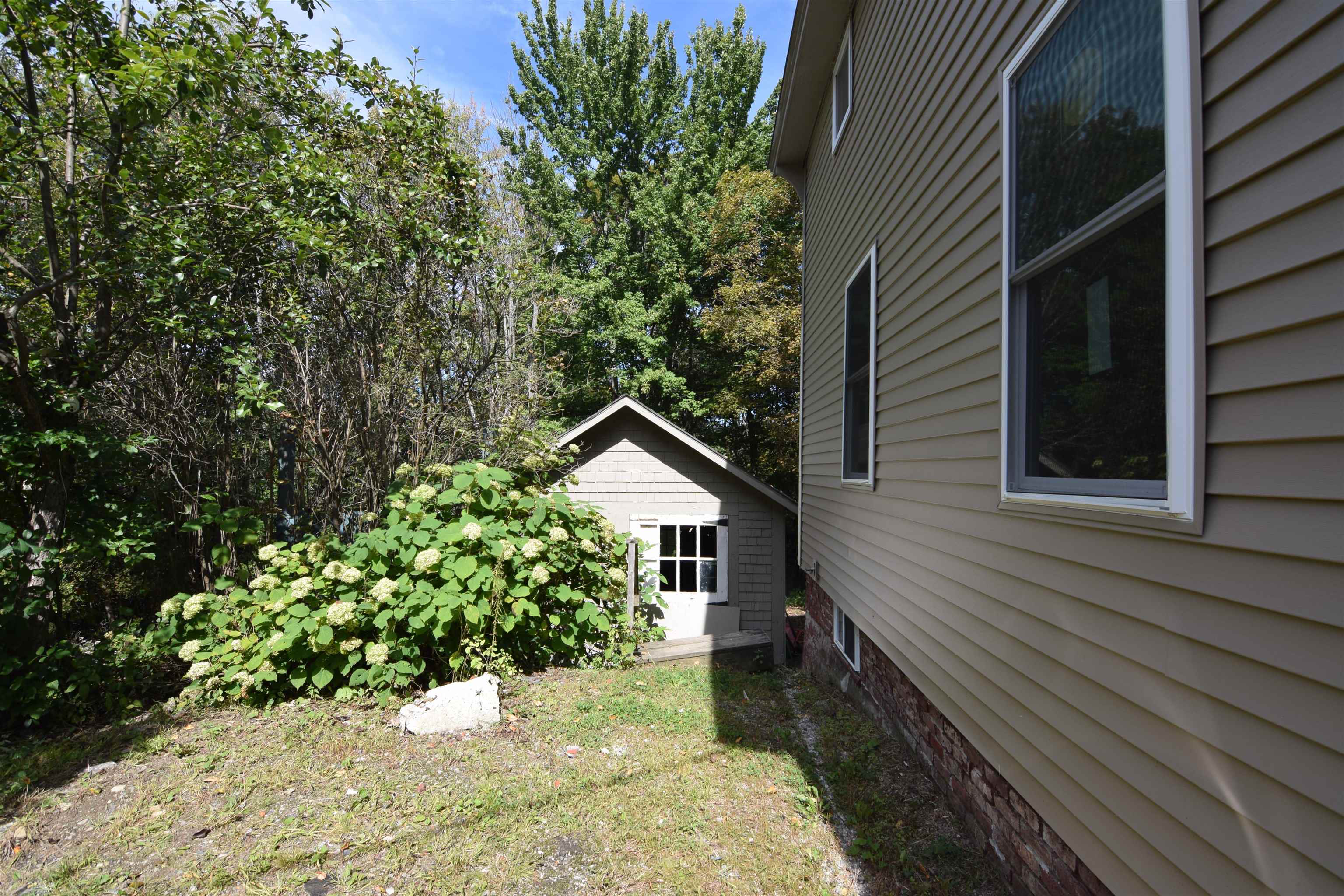 142 Maple Street Property Photo 9