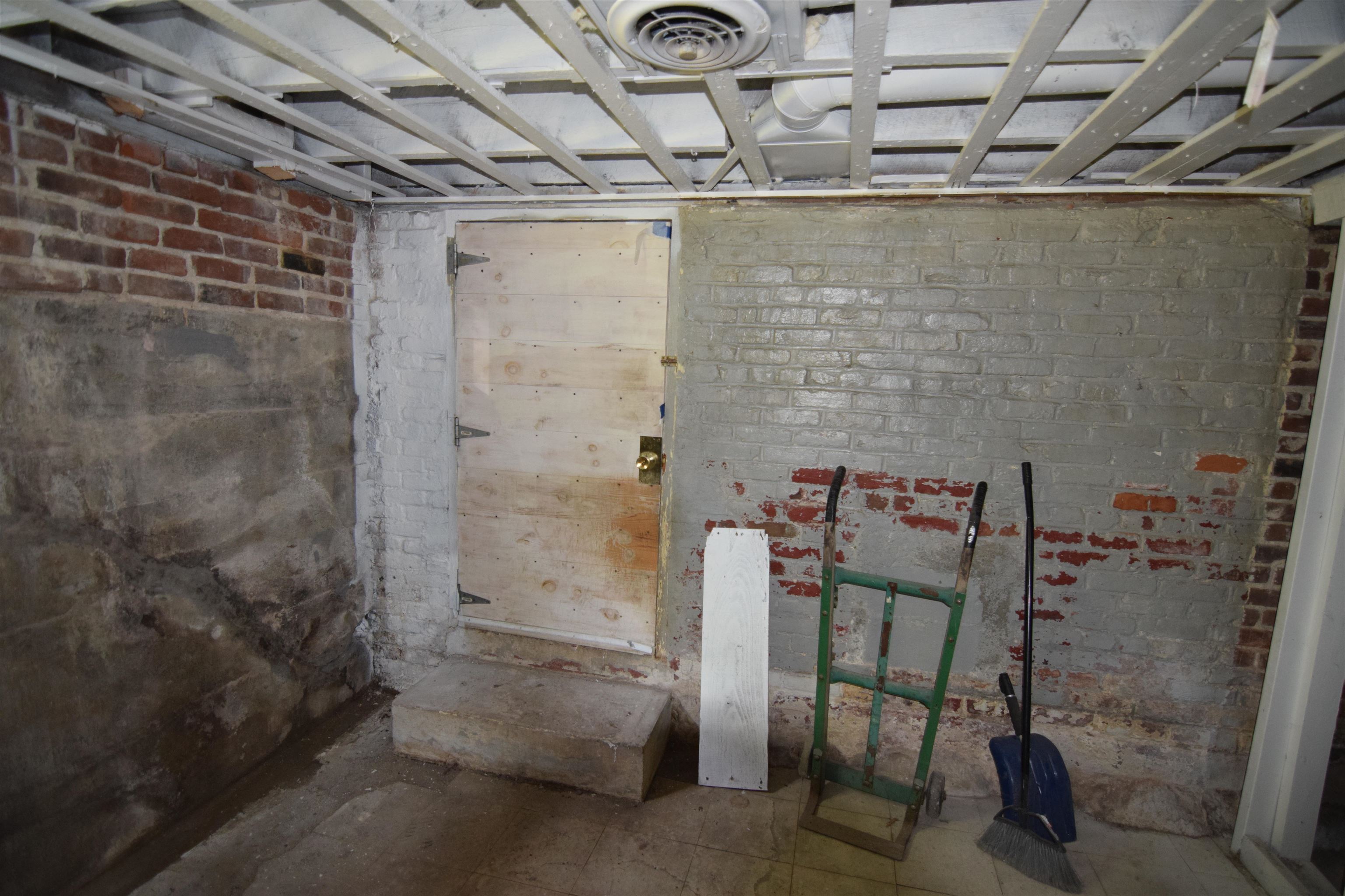 142 Maple Street Property Photo 35