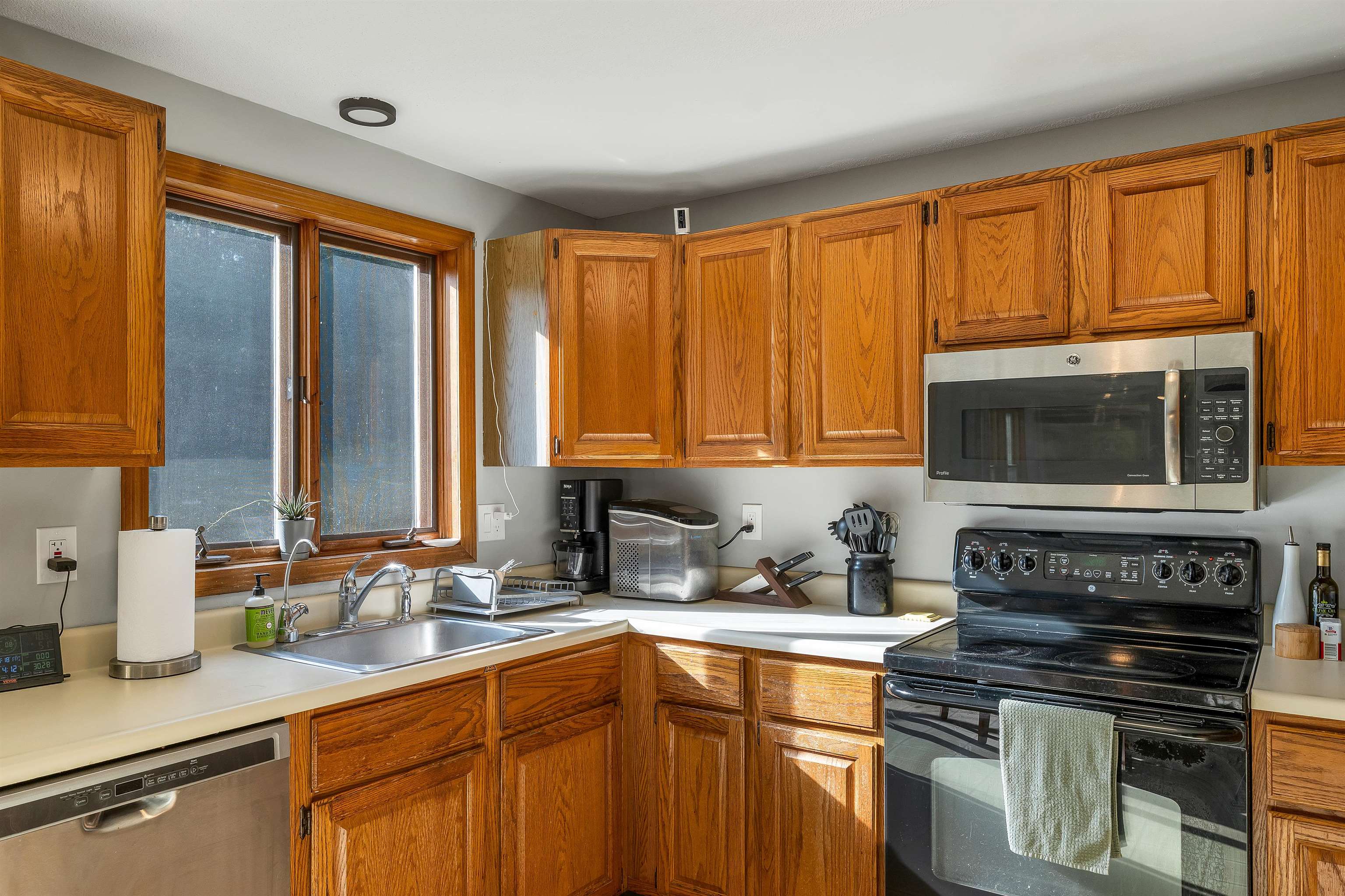 199 Richmond Road Property Photo 16