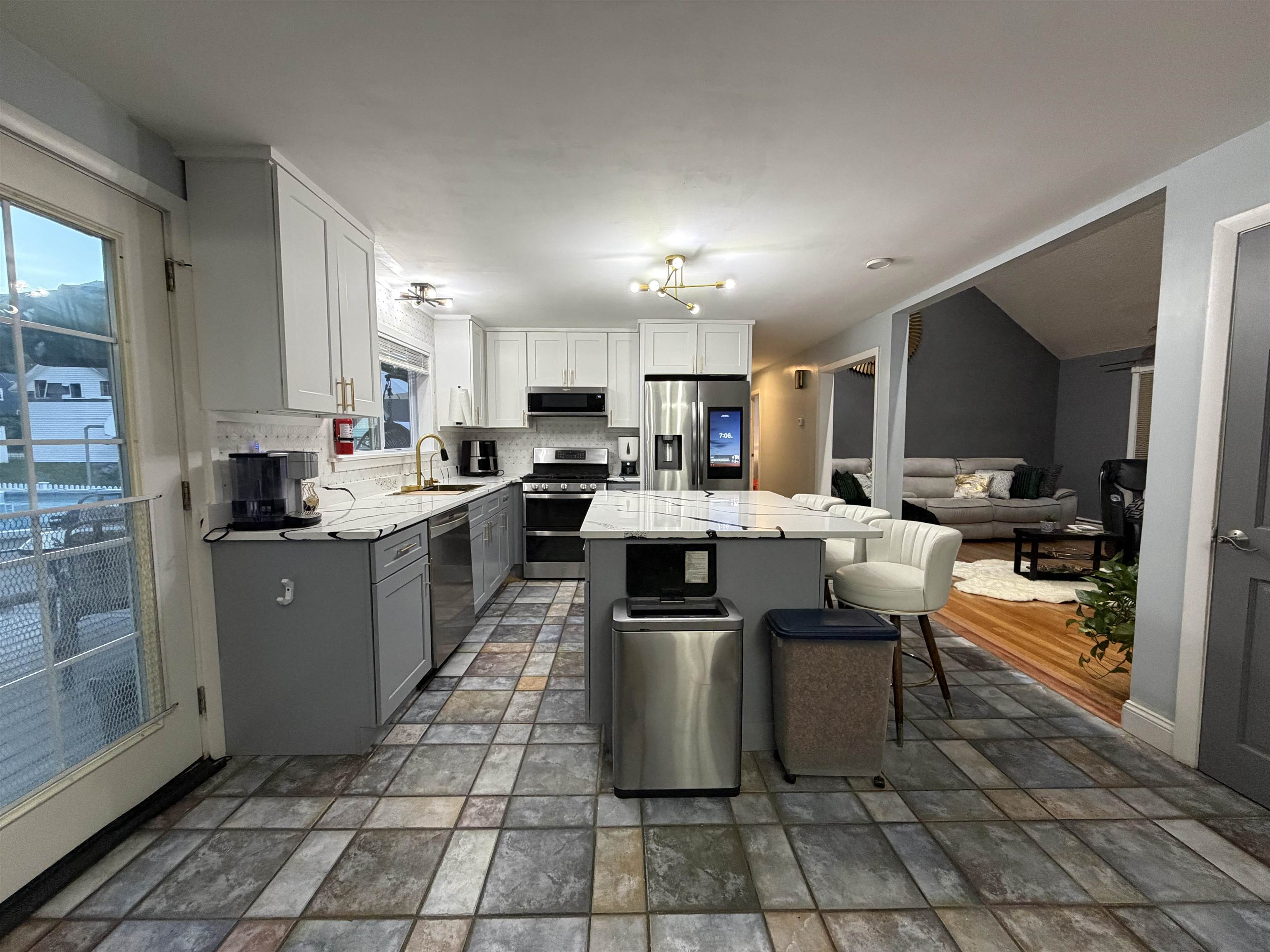 123 South Jewett Street Property Photo 7