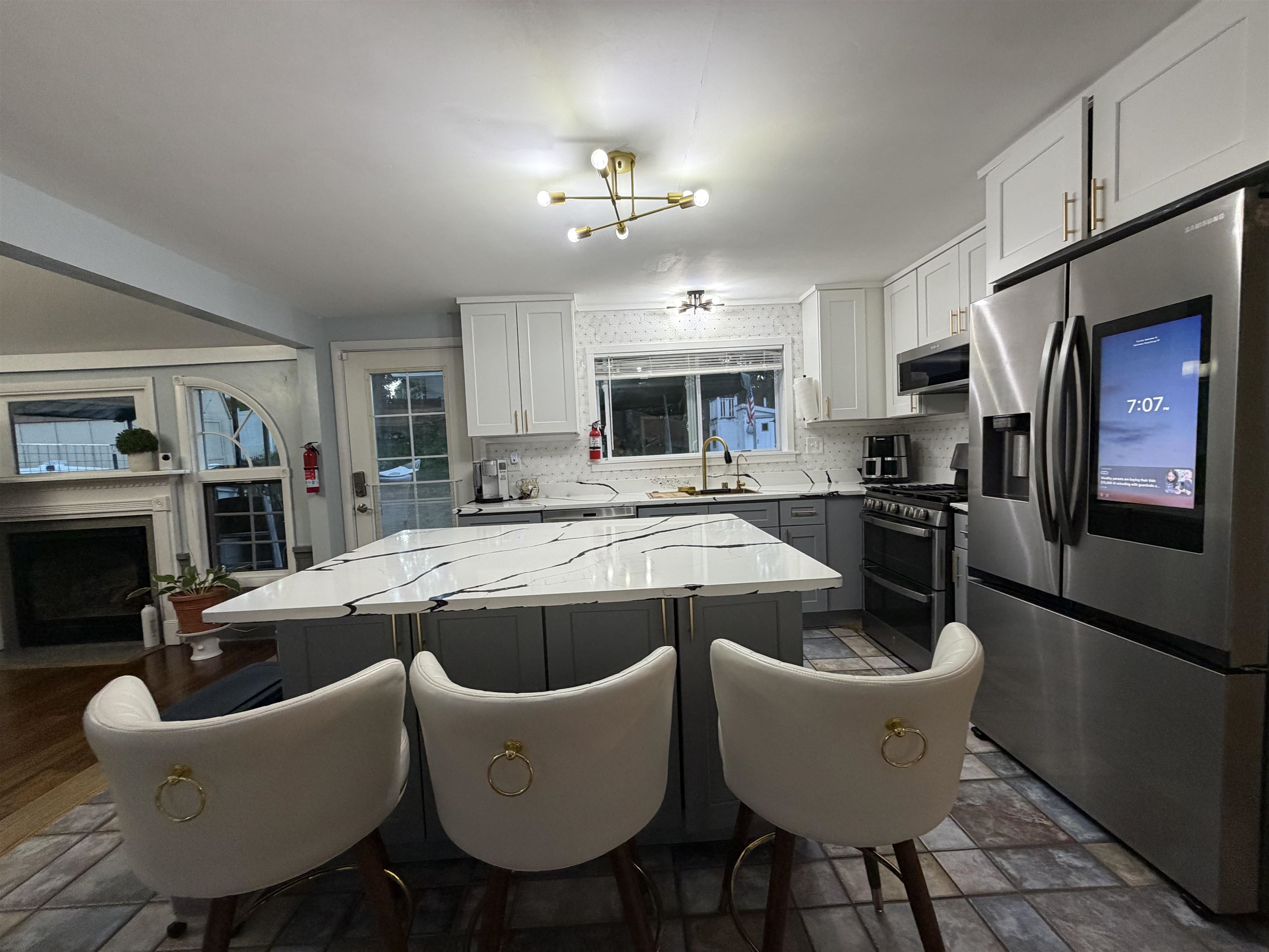 123 South Jewett Street Property Photo 9