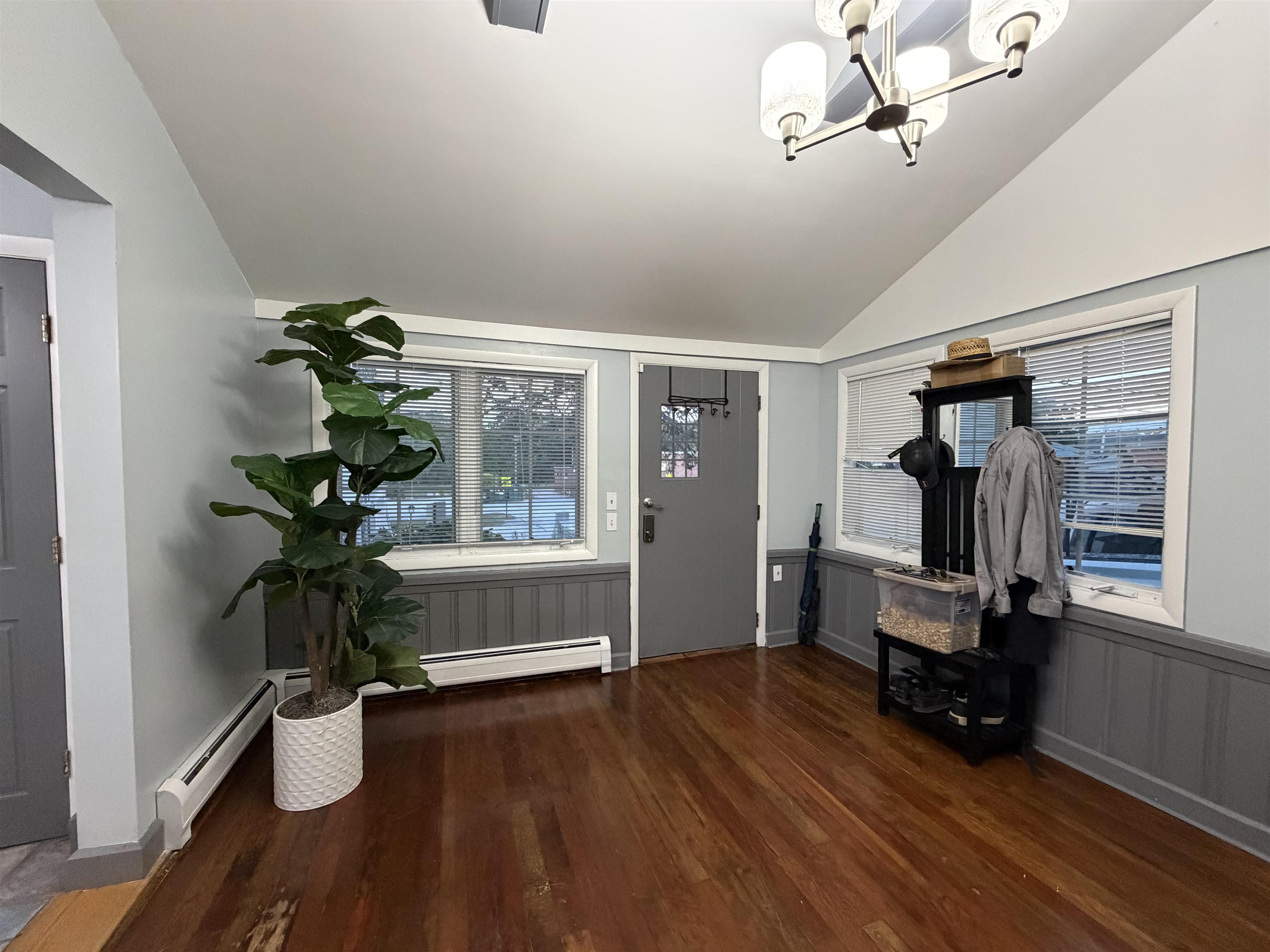 123 South Jewett Street Property Photo 13