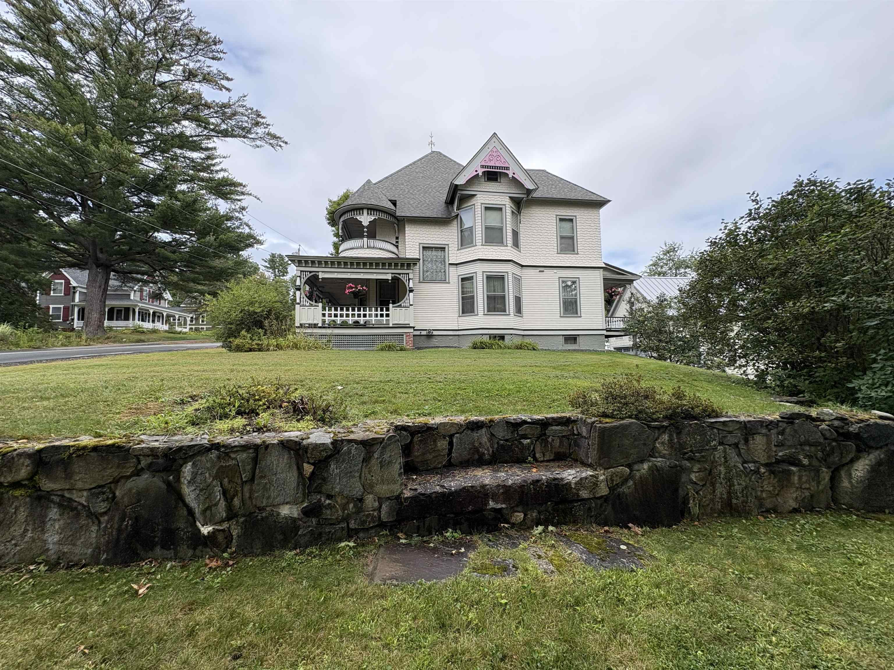 89 Bunker Hill Street Property Photo 16