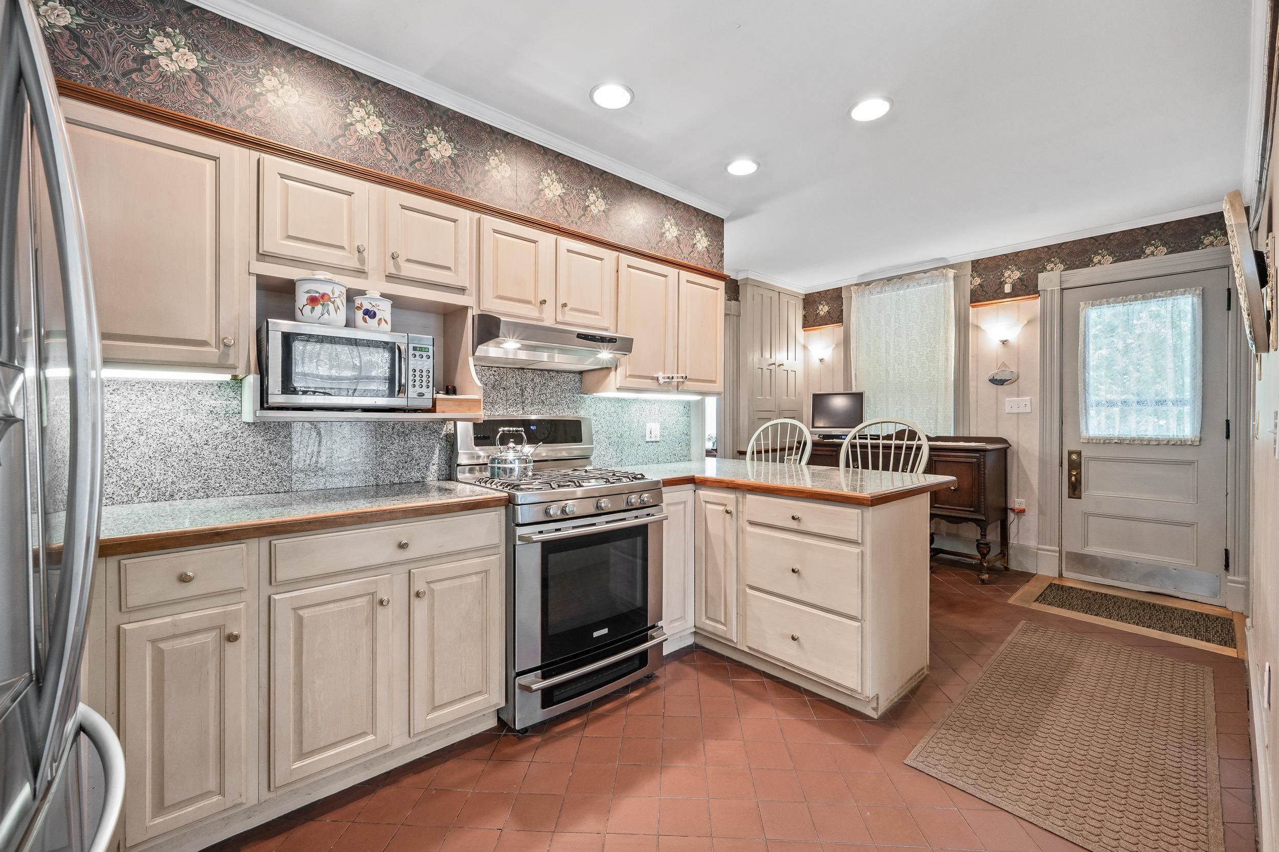 89 Bunker Hill Street Property Photo 31