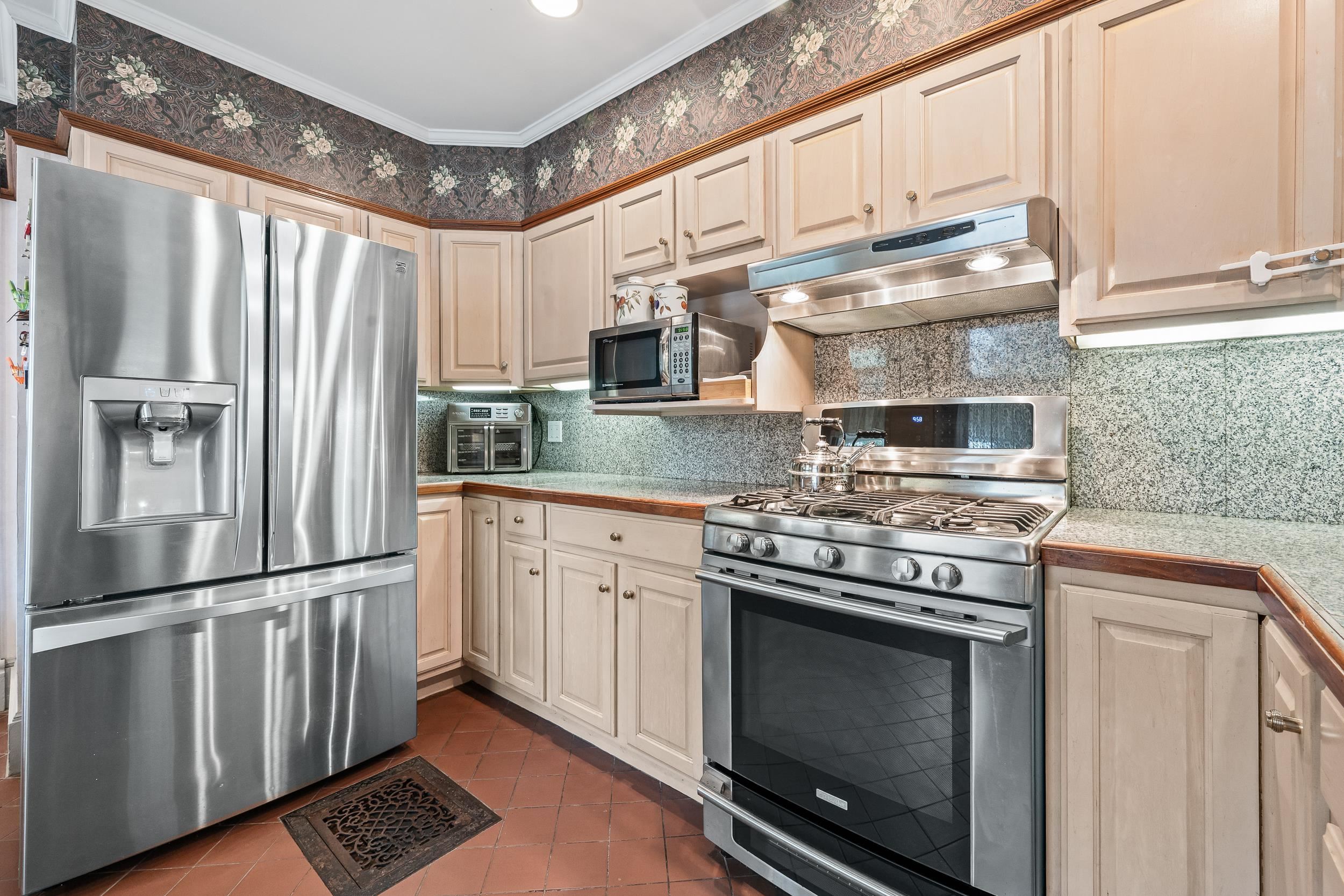 89 Bunker Hill Street Property Photo 32