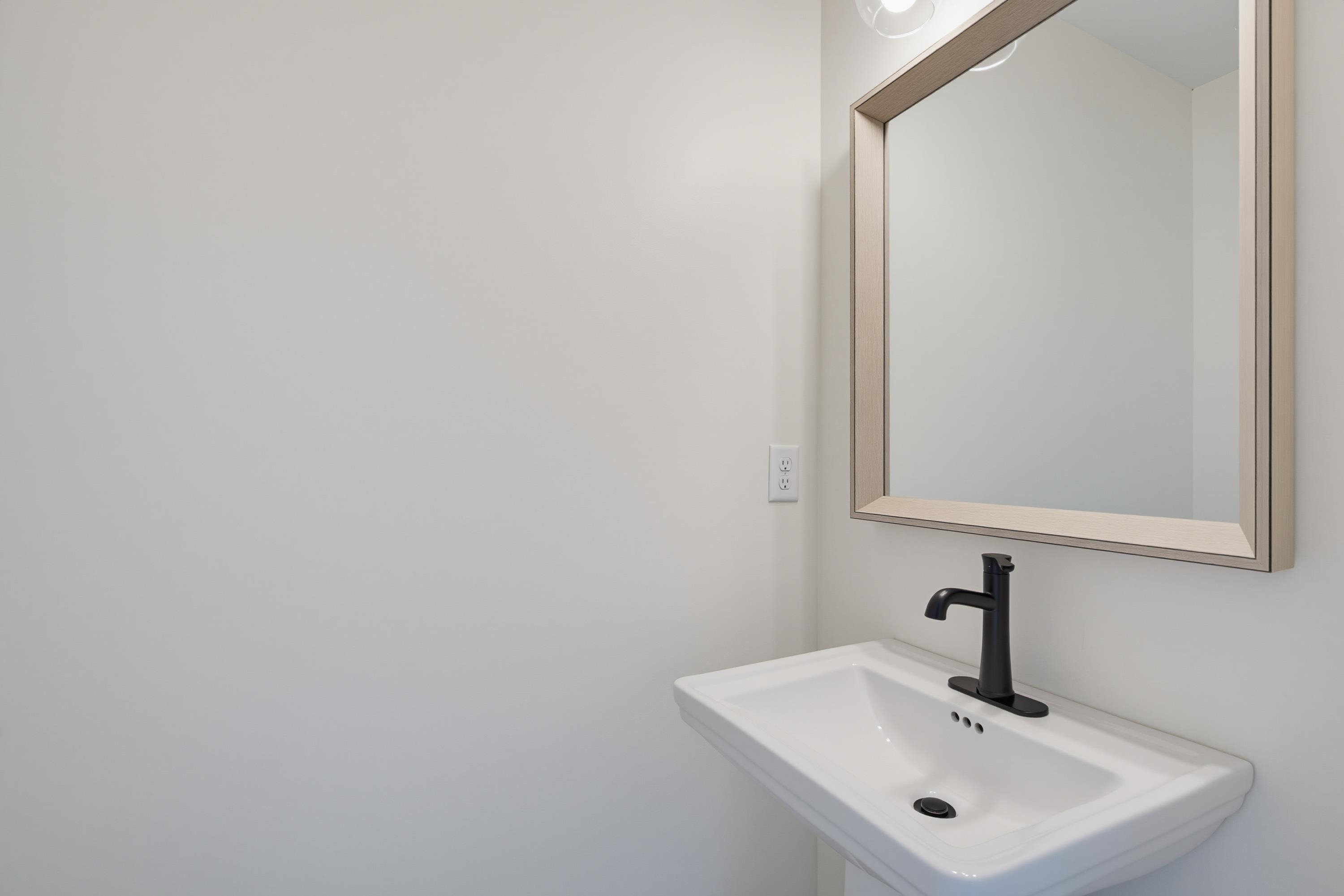 6 Swan Street Property Photo 23