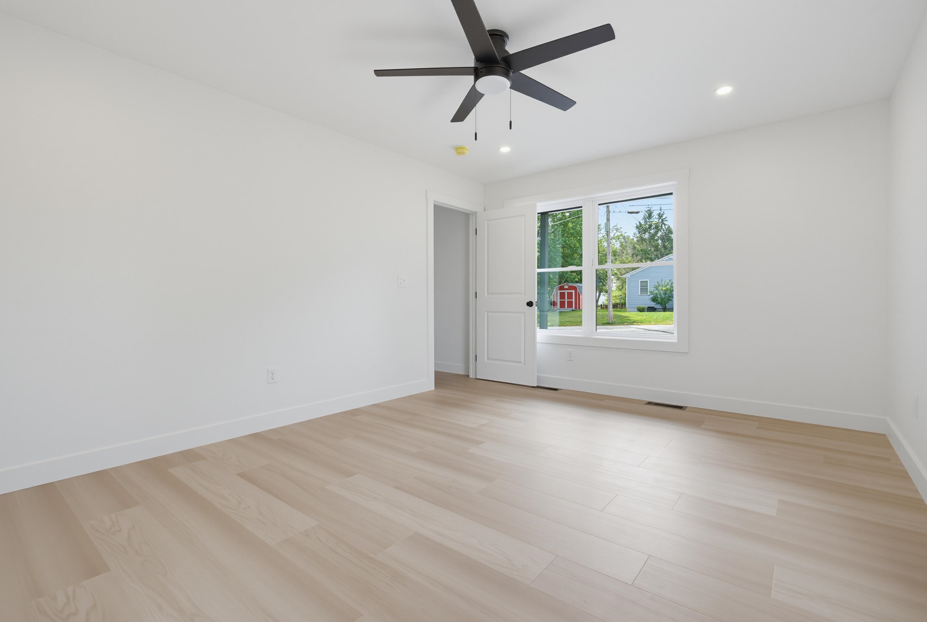 6 Swan Street Property Photo 27