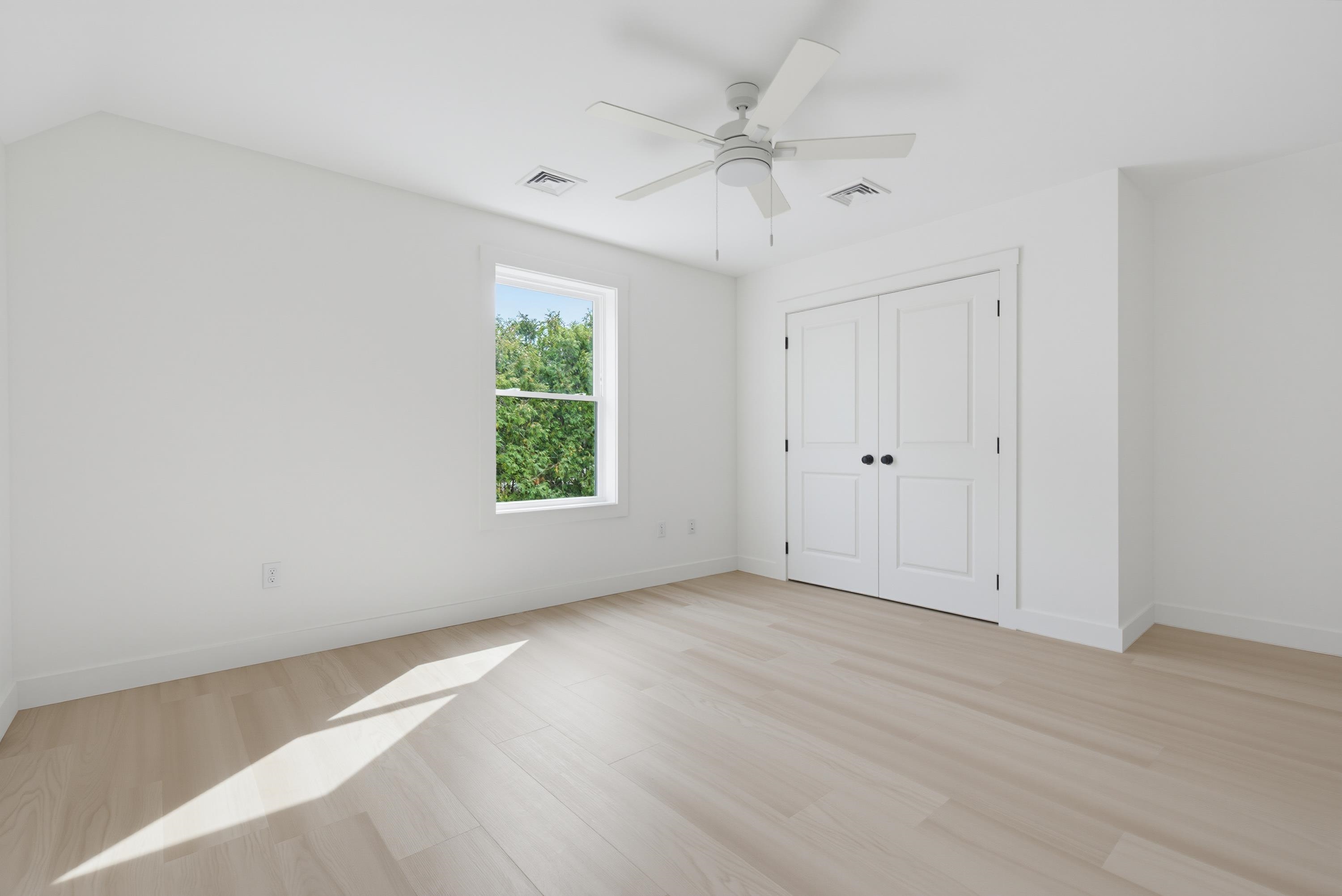 6 Swan Street Property Photo 40