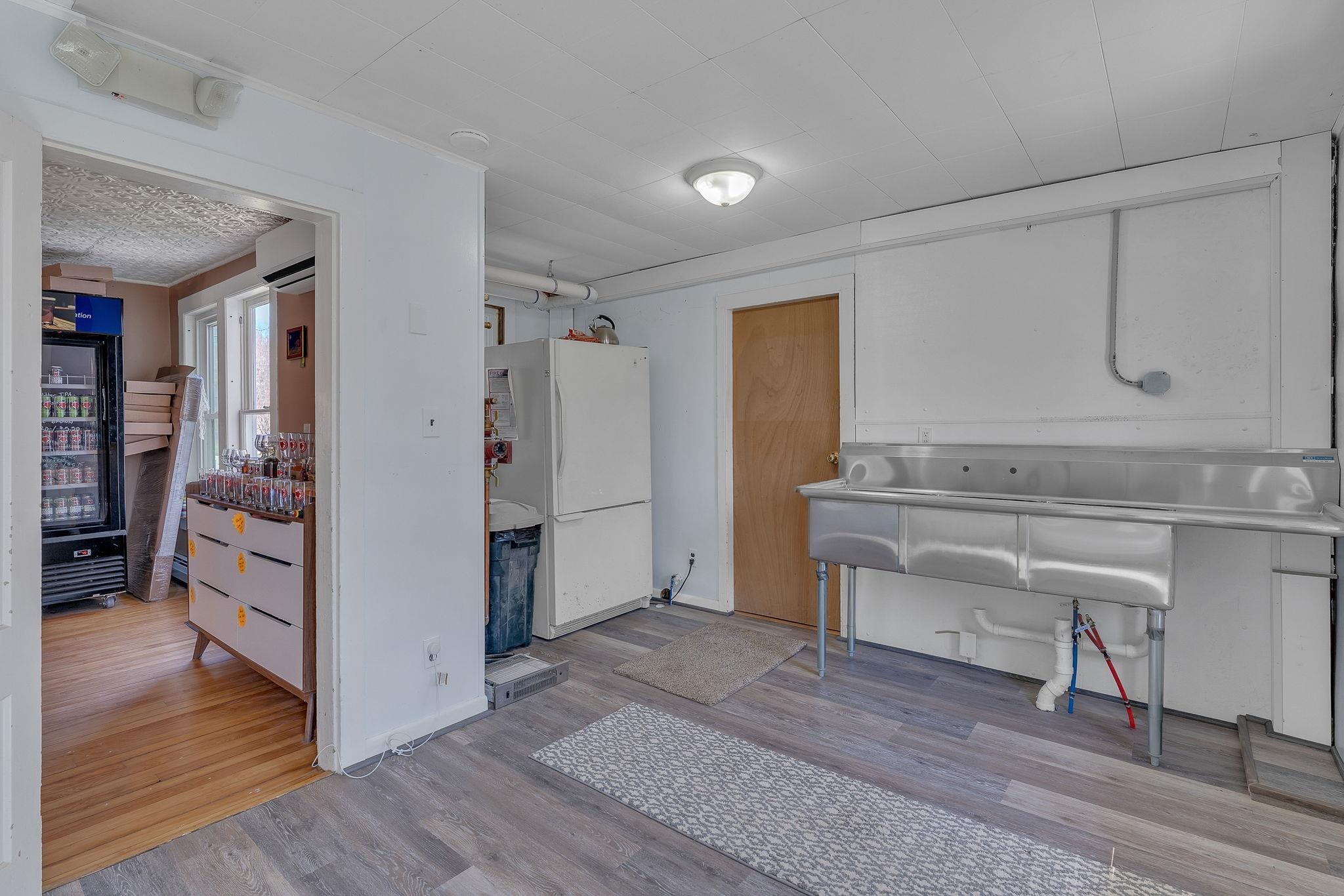 208 Main Street Property Photo 18