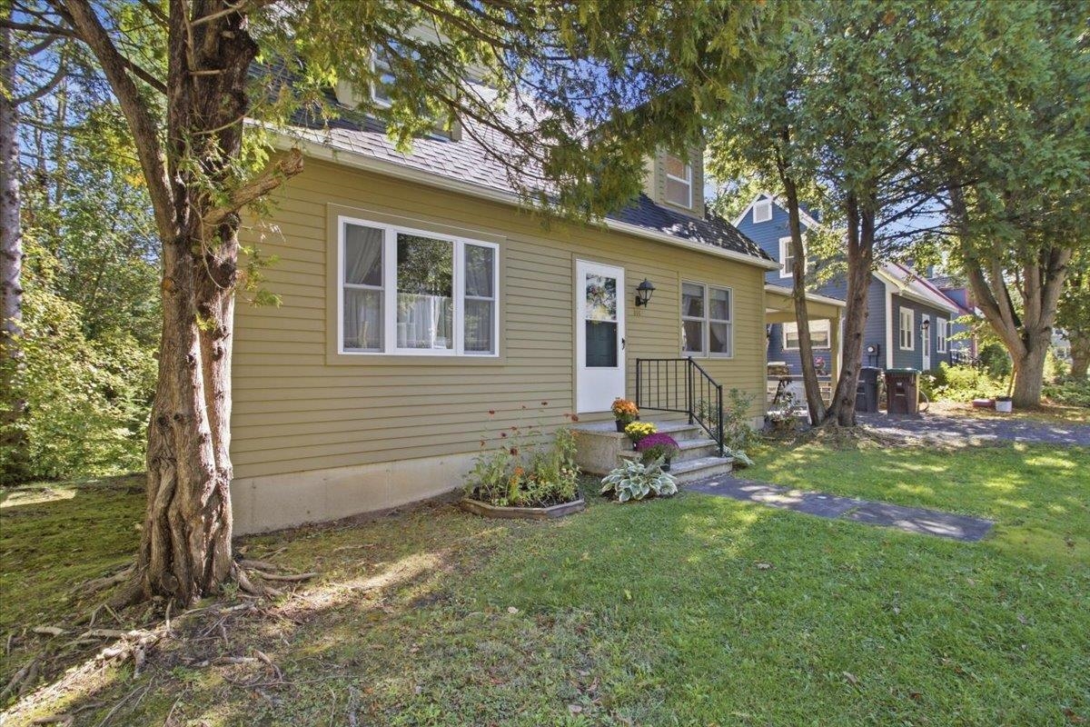 314 Chester Knoll Drive Property Photo 2
