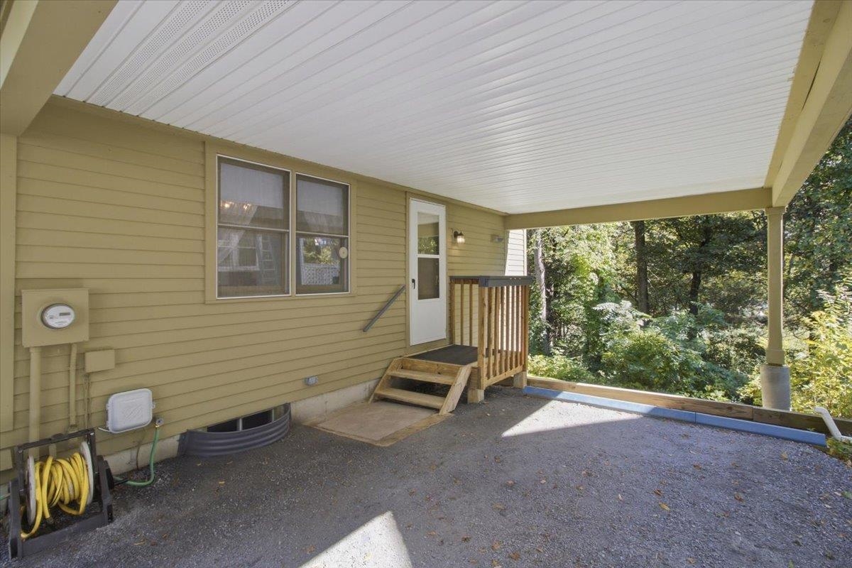 314 Chester Knoll Drive Property Photo 3
