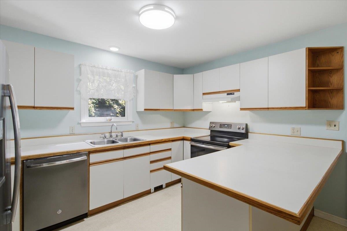 314 Chester Knoll Drive Property Photo 10