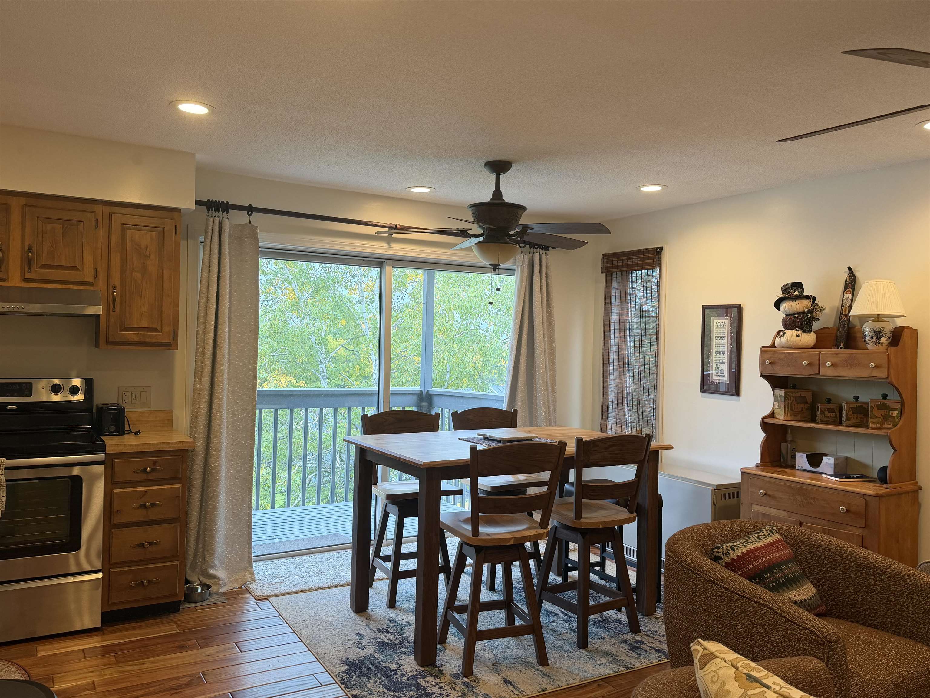 2202 Mountain Road Property Photo 6