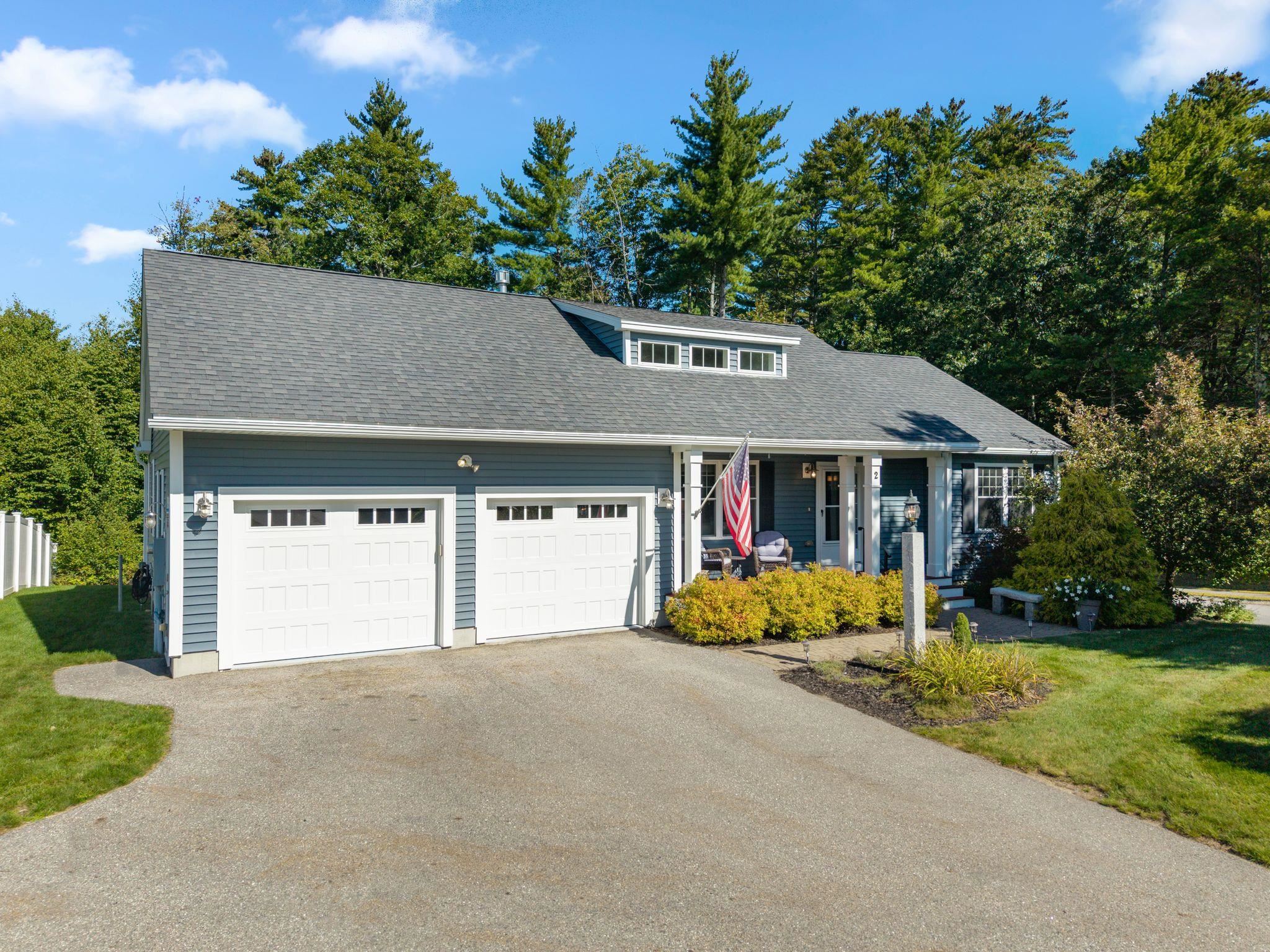 2 Firefly Circle Property Photo 1
