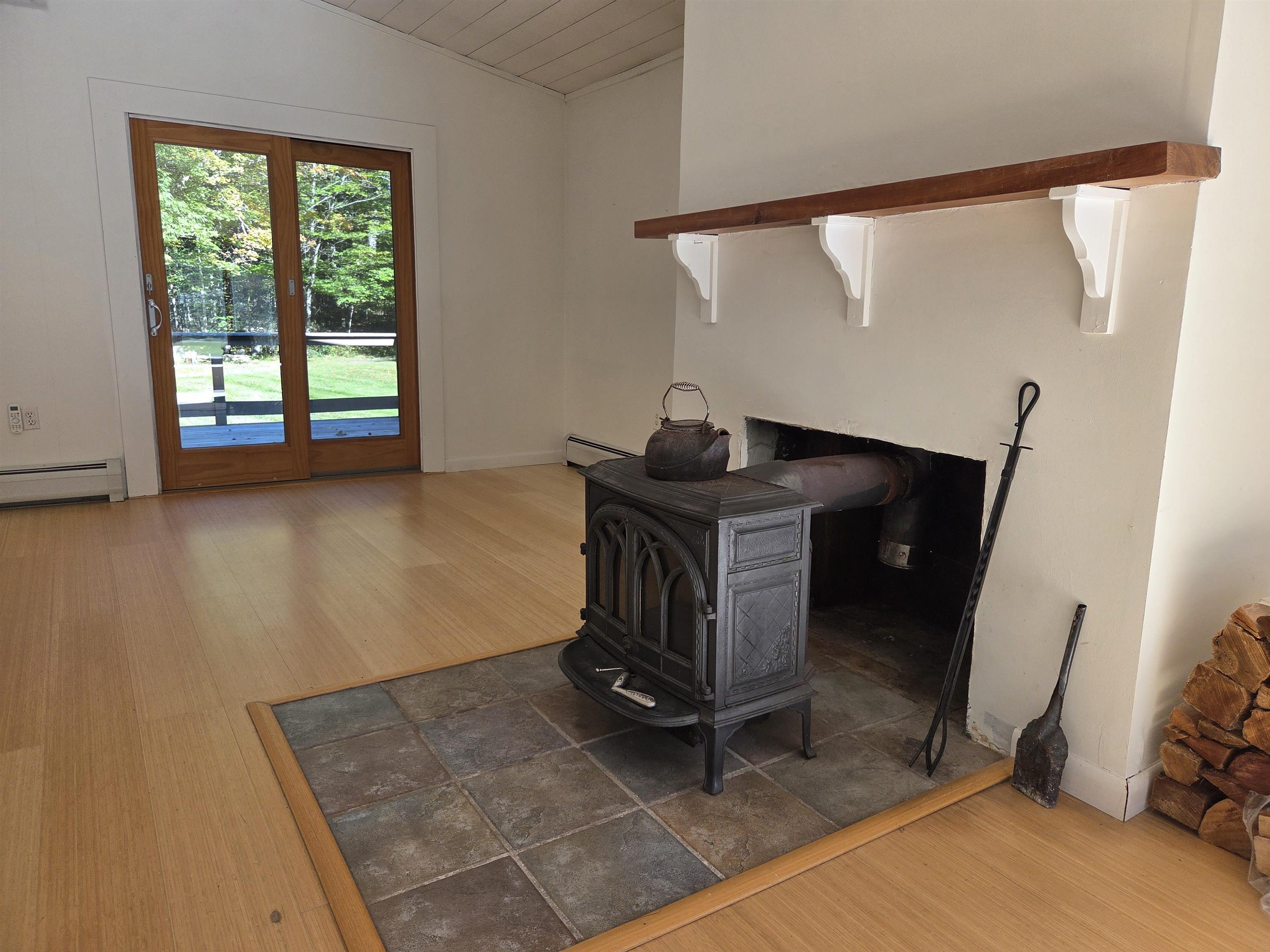 868 Magic Circle Property Photo 9