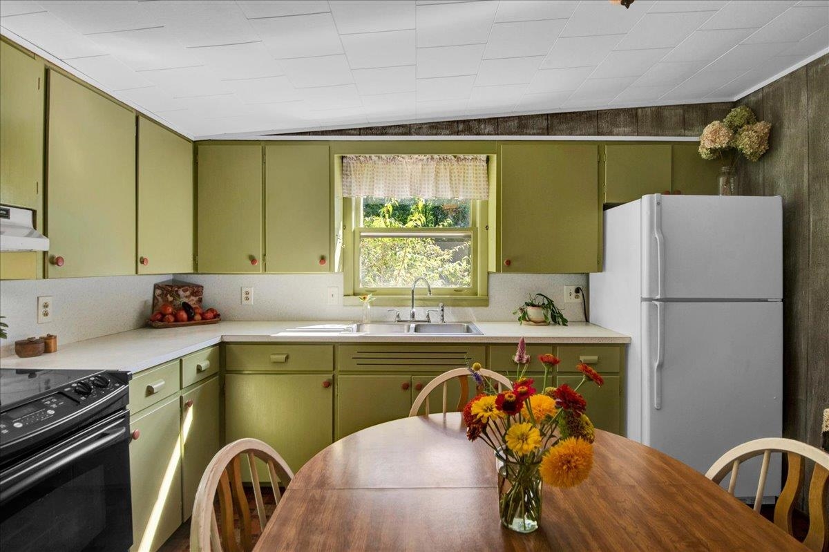 114 Root Road Property Photo 24